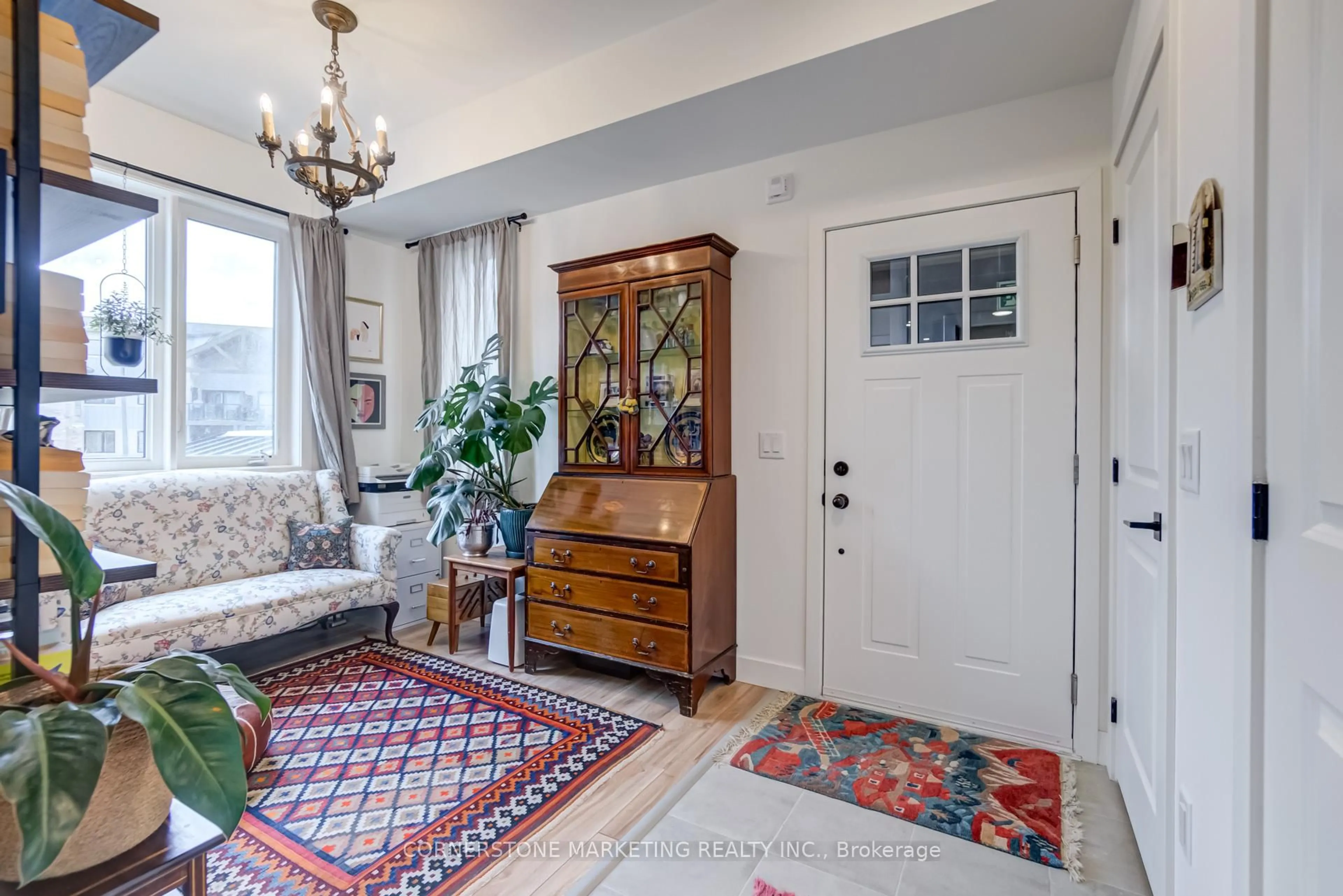 Indoor entryway for 20 Beckwith Lane #201, Blue Mountains Ontario L9Y 3B6