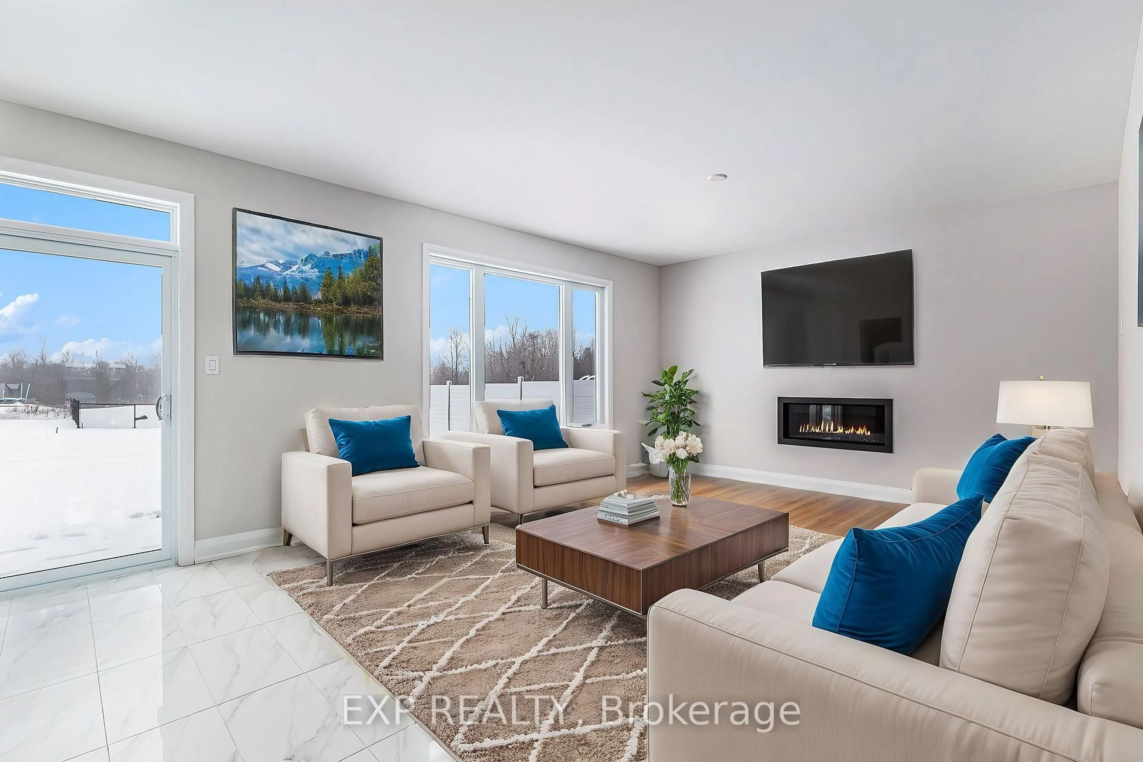 Living room with furniture, unknown for 402 FLEET CANUCK Private, Ottawa Ontario K2M 0M5