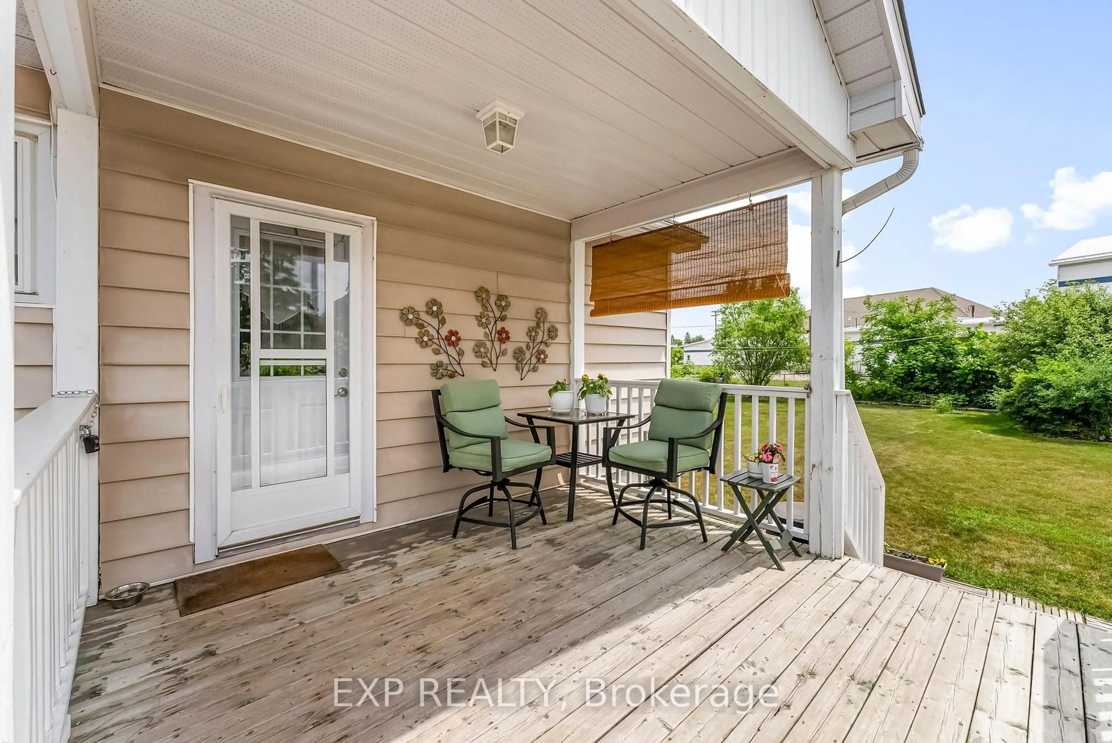 Patio, water/lake/river/ocean view for 255 Arnprior Ave, Renfrew Ontario K7V 3A3