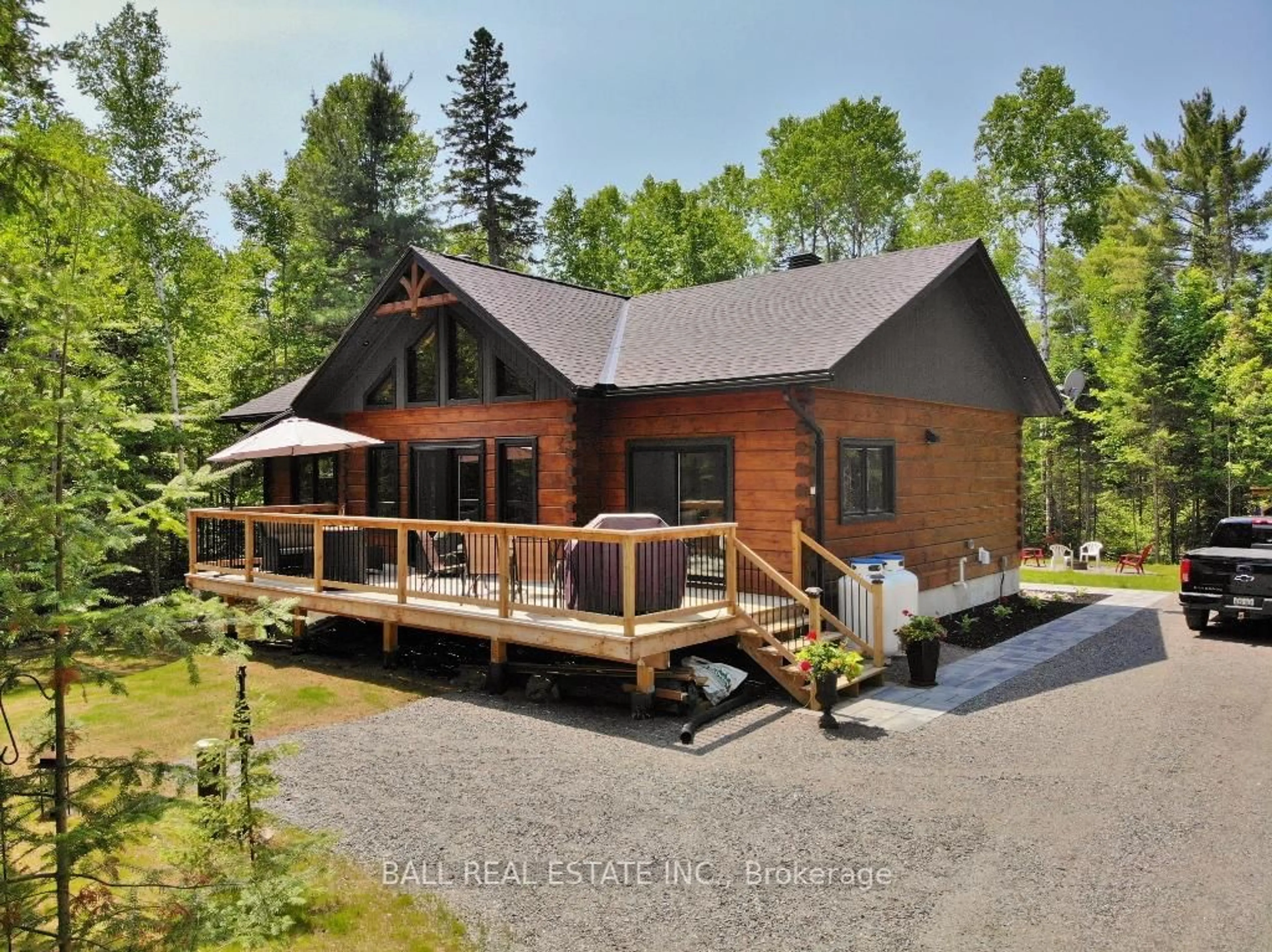 Home with vinyl exterior material, unknown for 41 Arthur St, Maynooth Ontario K0L 2K0