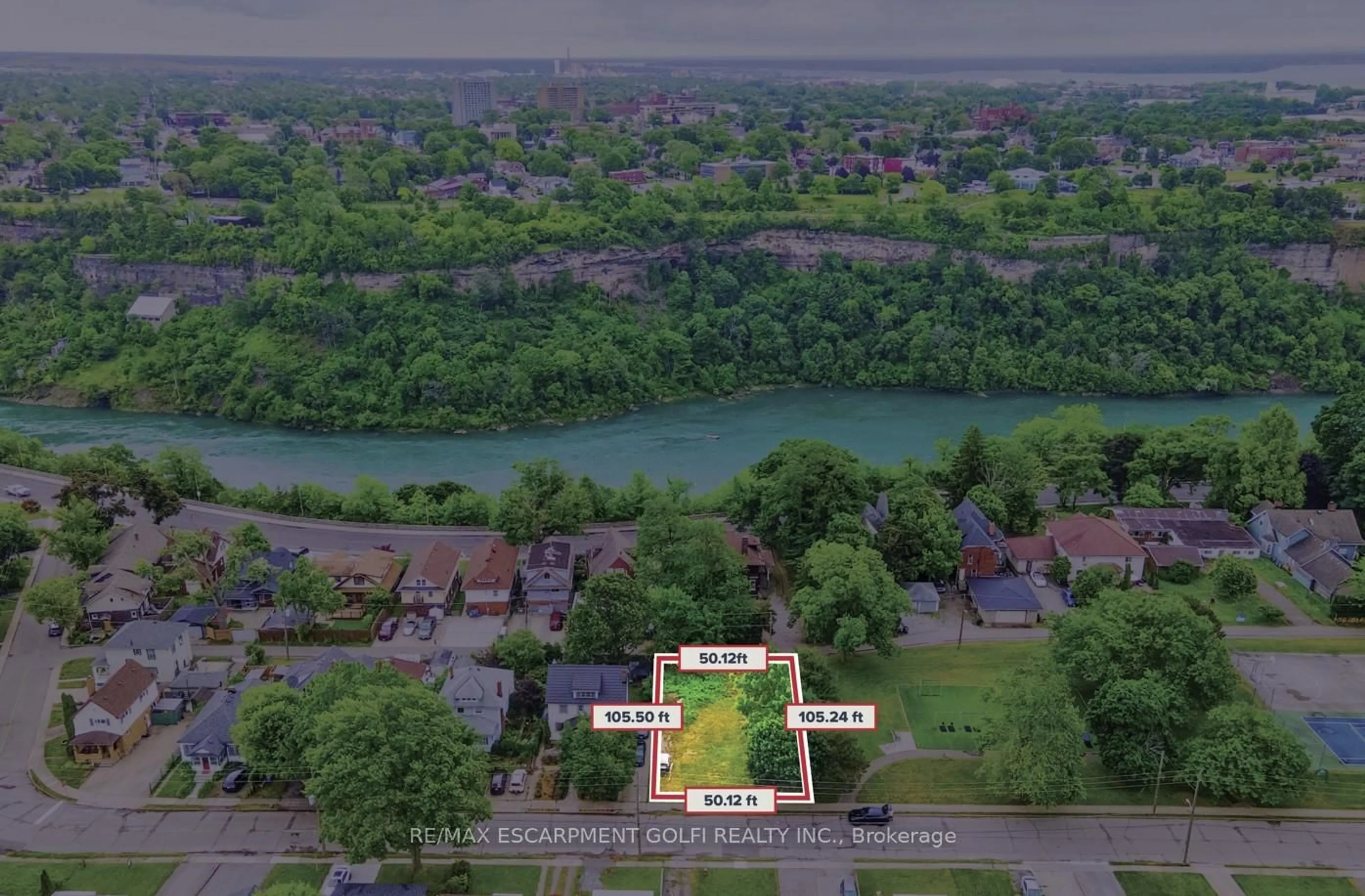 A pic from outside/outdoor area/front of a property/back of a property/a pic from drone, water/lake/river/ocean view for 5244 Ontario Ave, Niagara Falls Ontario L2E 3S3