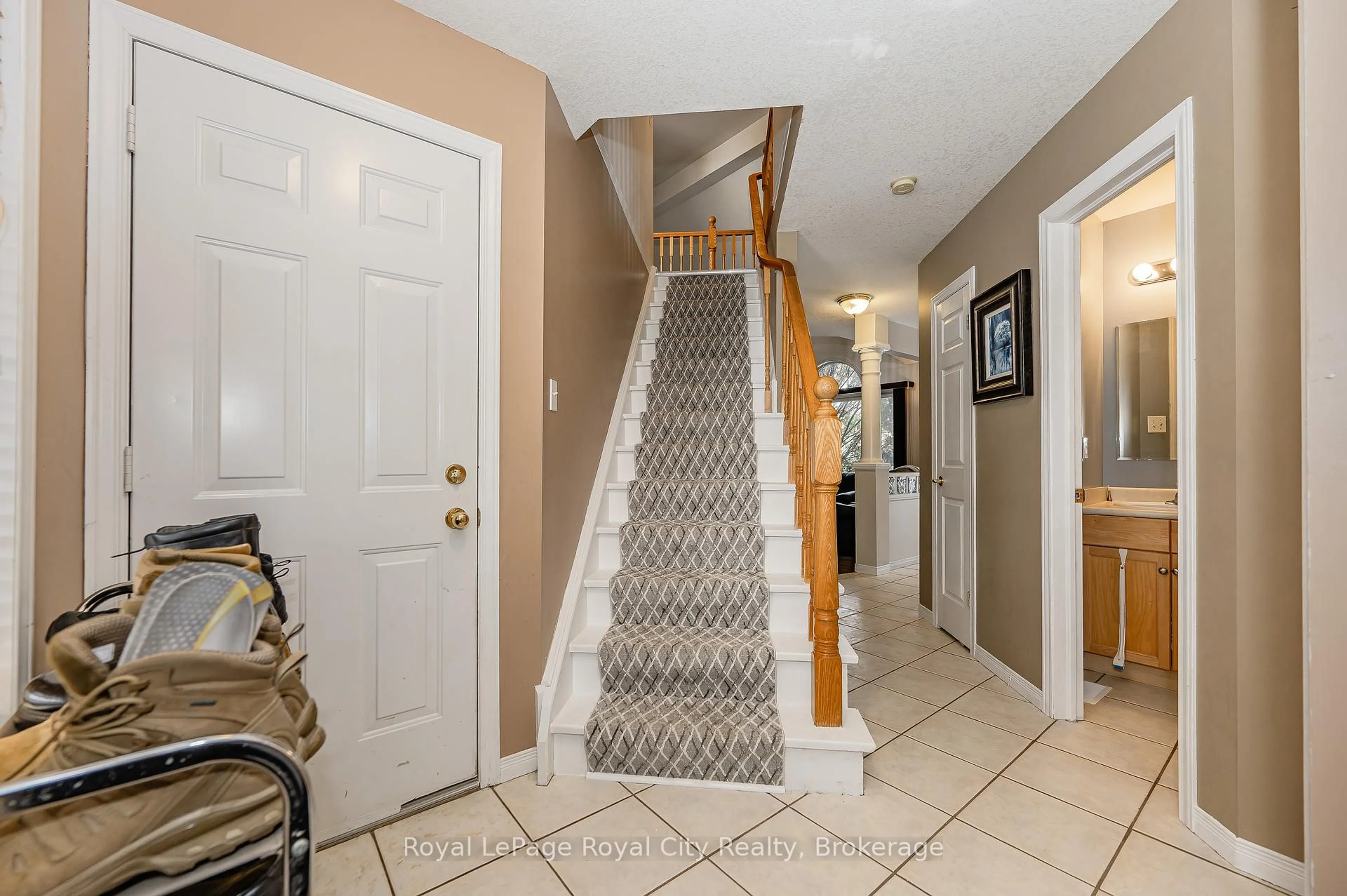 Unknown for 15 Camm Cres, Guelph Ontario N1L 1J9