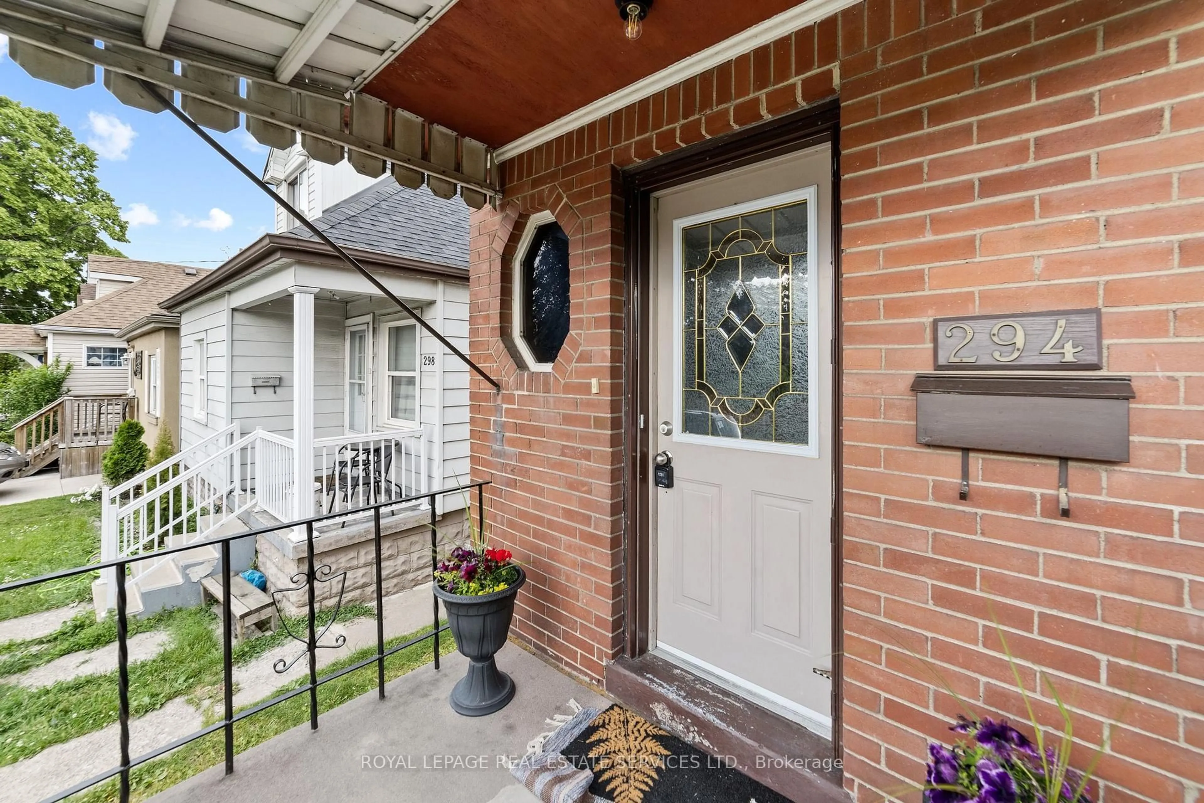 Unknown for 294 Cope St, Hamilton Ontario L8H 5B5