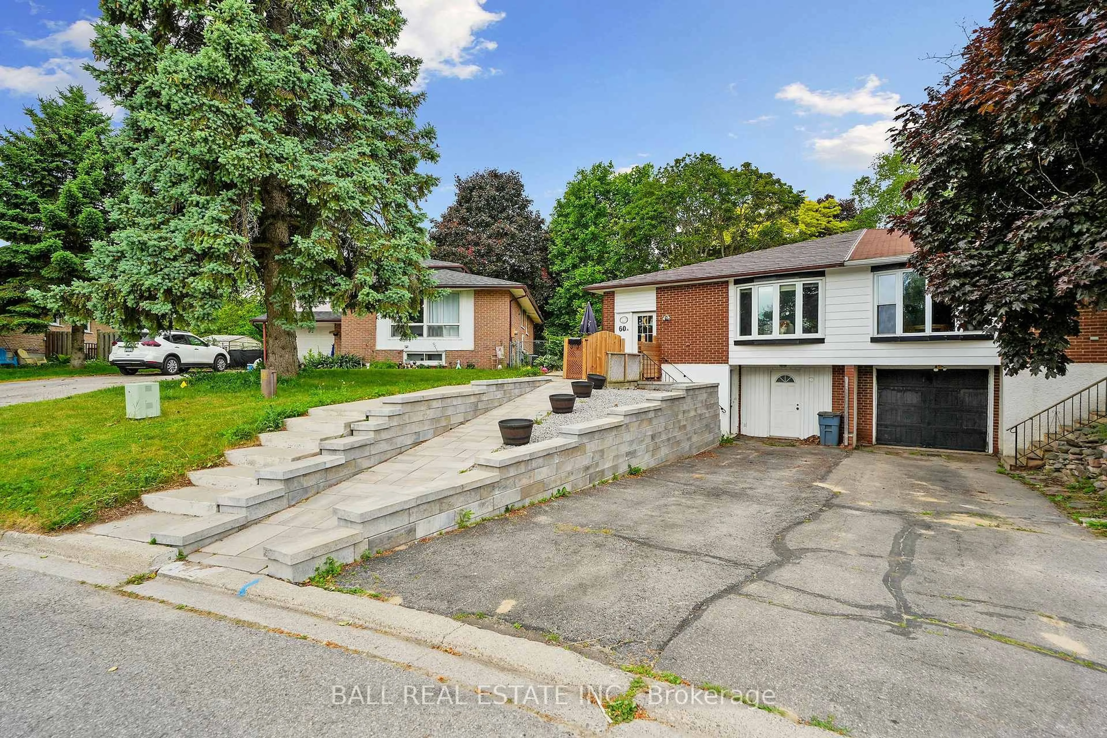 A pic from outside/outdoor area/front of a property/back of a property/a pic from drone, street for 60A Crossley Dr, Port Hope Ontario L1A 3T5