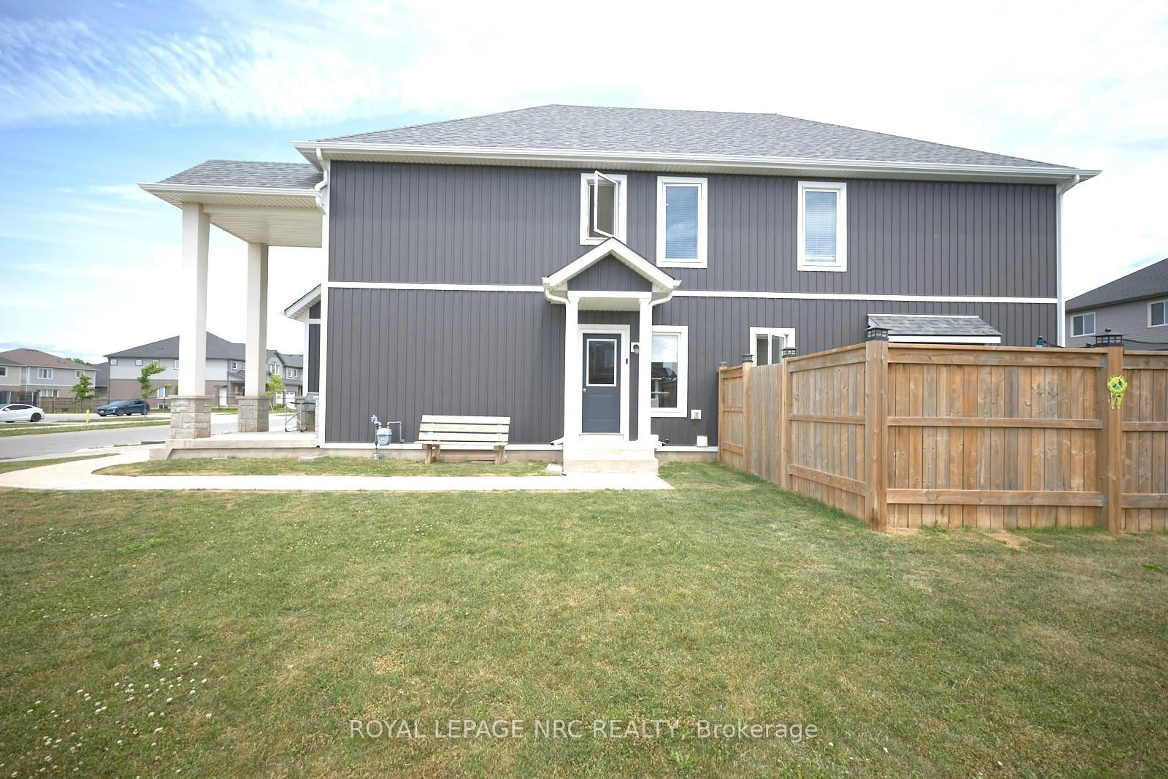 Unknown for 14 Lamb Cres, Thorold Ontario L2V 0G8