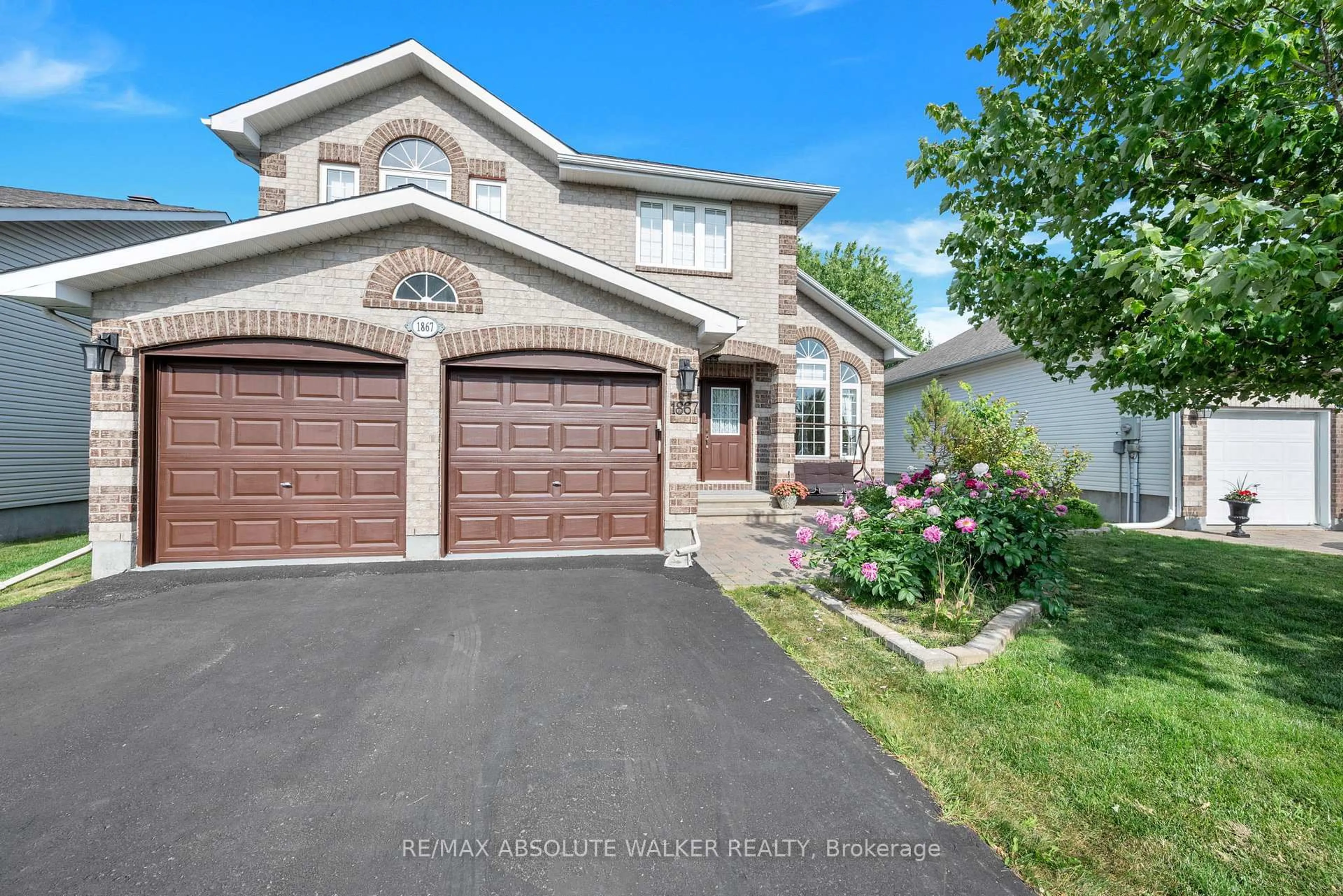 Home with brick exterior material, street for 1867 Springridge Dr, Ottawa Ontario K4A 4R1