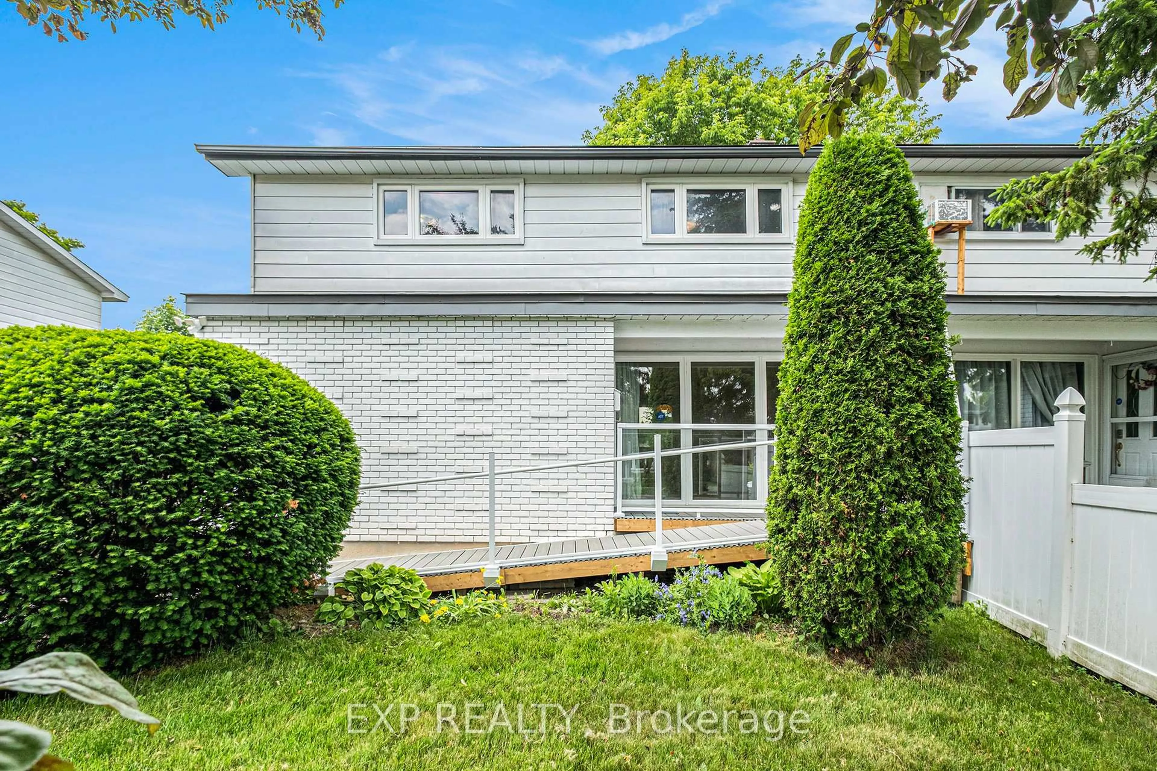 A pic from outside/outdoor area/front of a property/back of a property/a pic from drone, street for 75 Chesterton Dr, Ottawa Ontario K2E 5T5