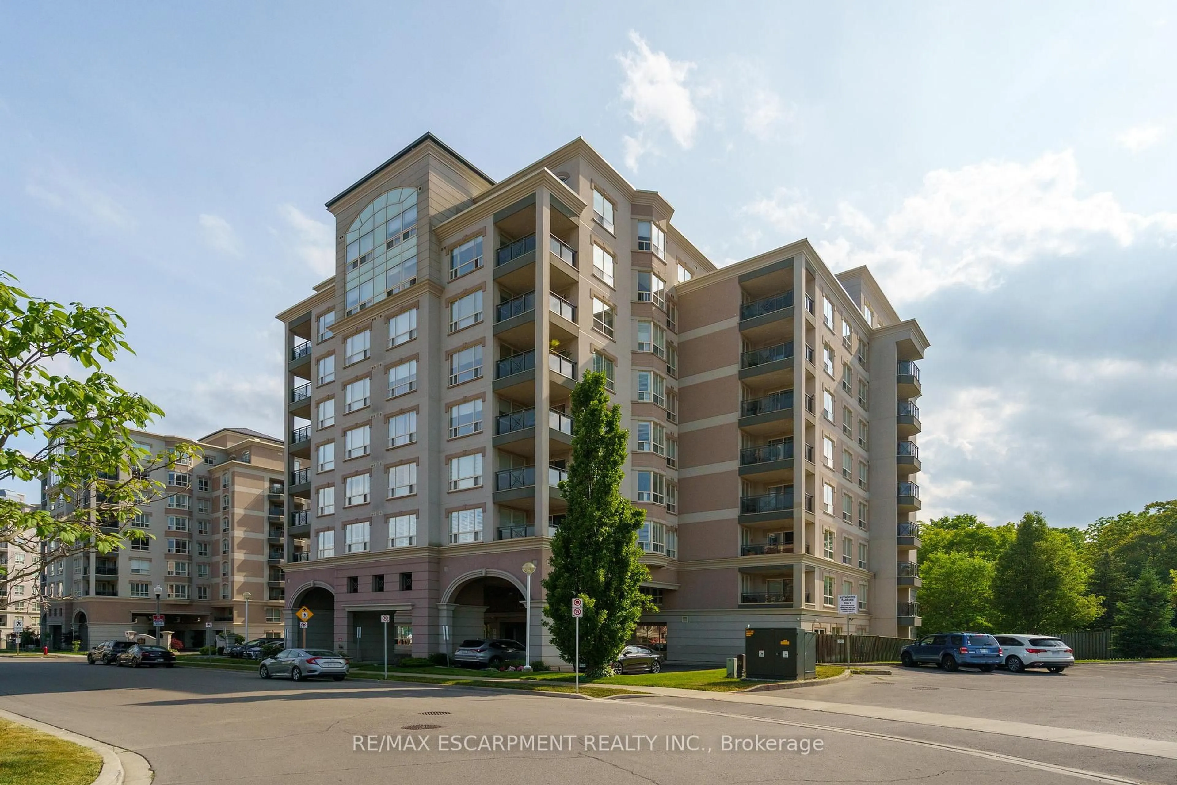 Unknown for 4000 Creekside Dr #405, Hamilton Ontario L9H 7S9