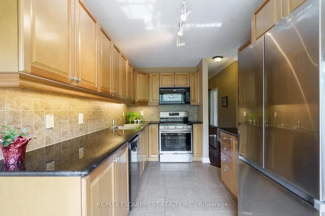 Additional property image - 4000 Creekside Dr Unit 405