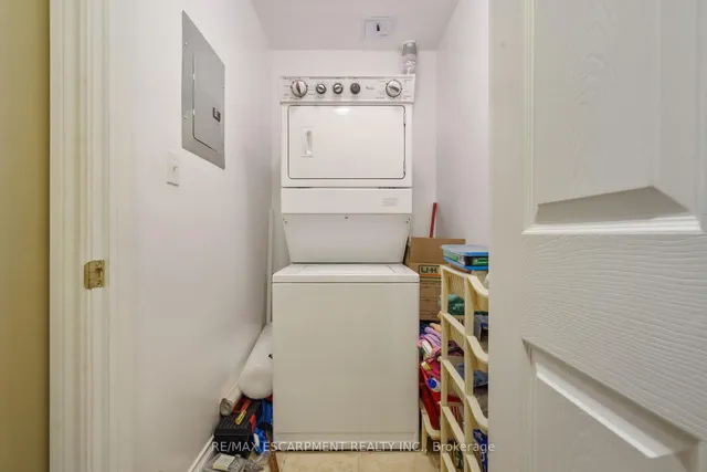 Additional property image - 4000 Creekside Dr Unit 405