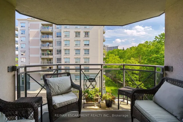 Additional property image - 4000 Creekside Dr Unit 405
