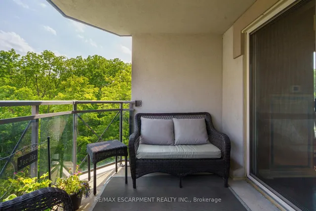 Additional property image - 4000 Creekside Dr Unit 405