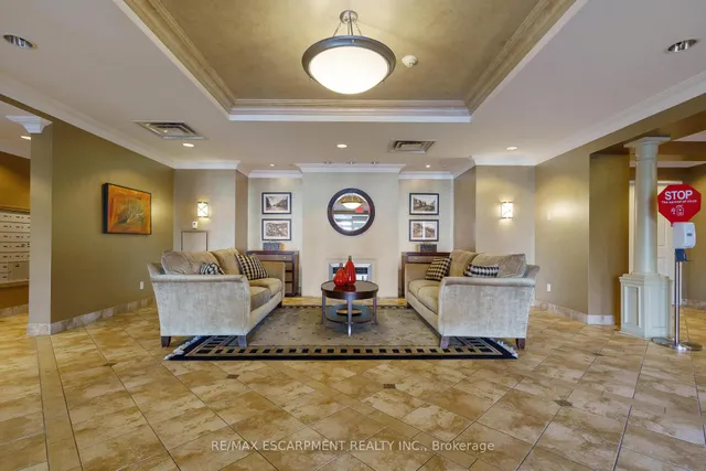 Additional property image - 4000 Creekside Dr Unit 405
