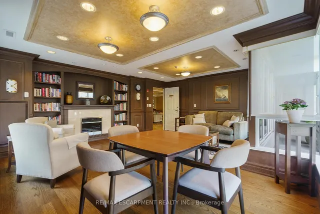 Additional property image - 4000 Creekside Dr Unit 405