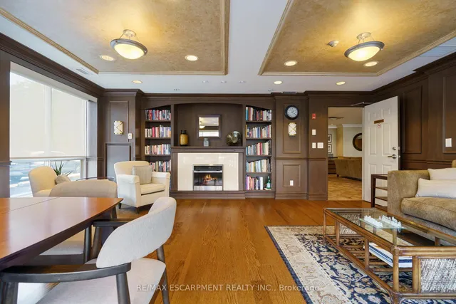 Additional property image - 4000 Creekside Dr Unit 405