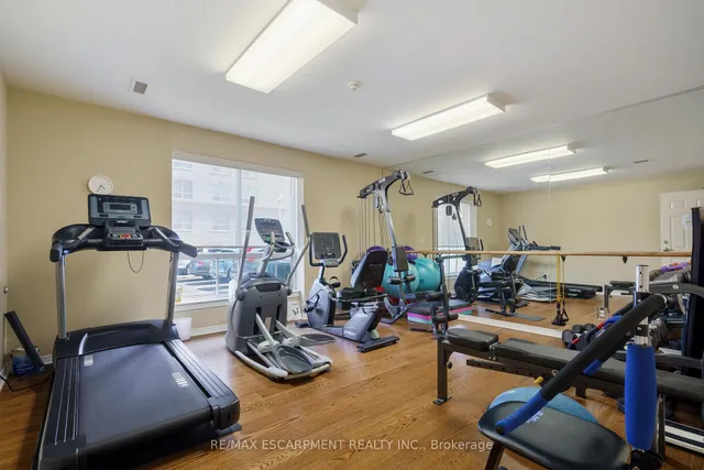Additional property image - 4000 Creekside Dr Unit 405