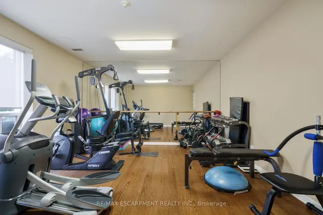 Additional property image - 4000 Creekside Dr Unit 405