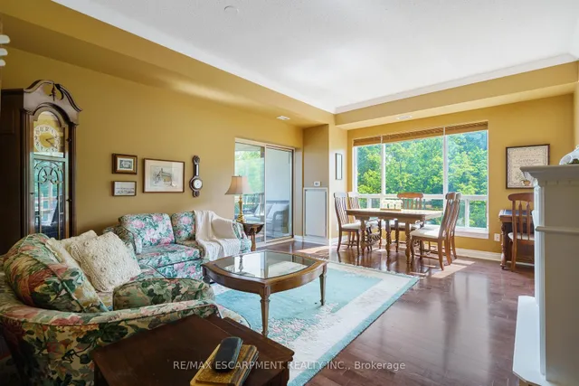Additional property image - 4000 Creekside Dr Unit 405