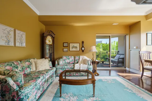 Additional property image - 4000 Creekside Dr Unit 405
