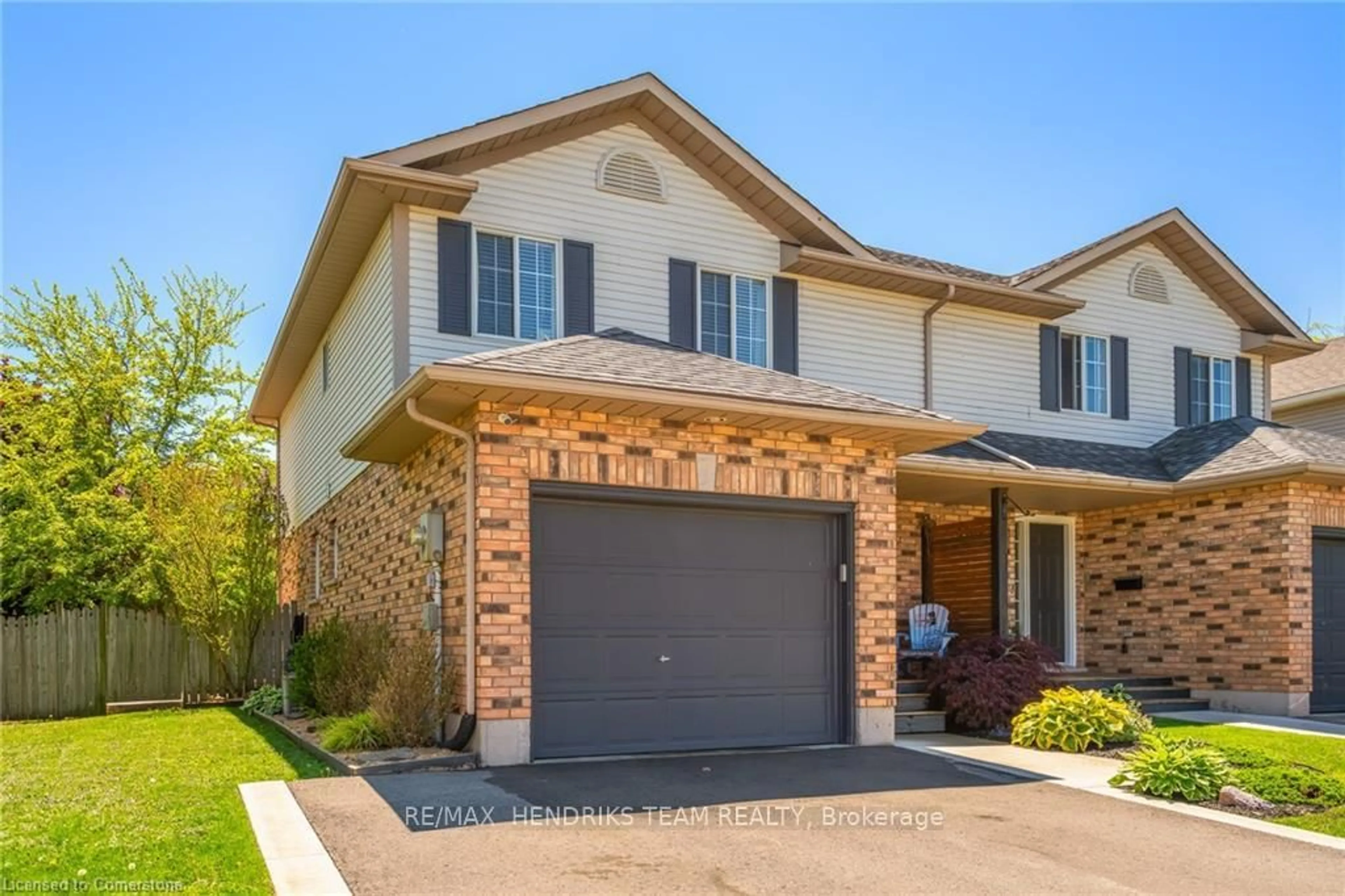 Home with brick exterior material, street for 5152 Mulberry Dr, Lincoln Ontario L0R 1B8