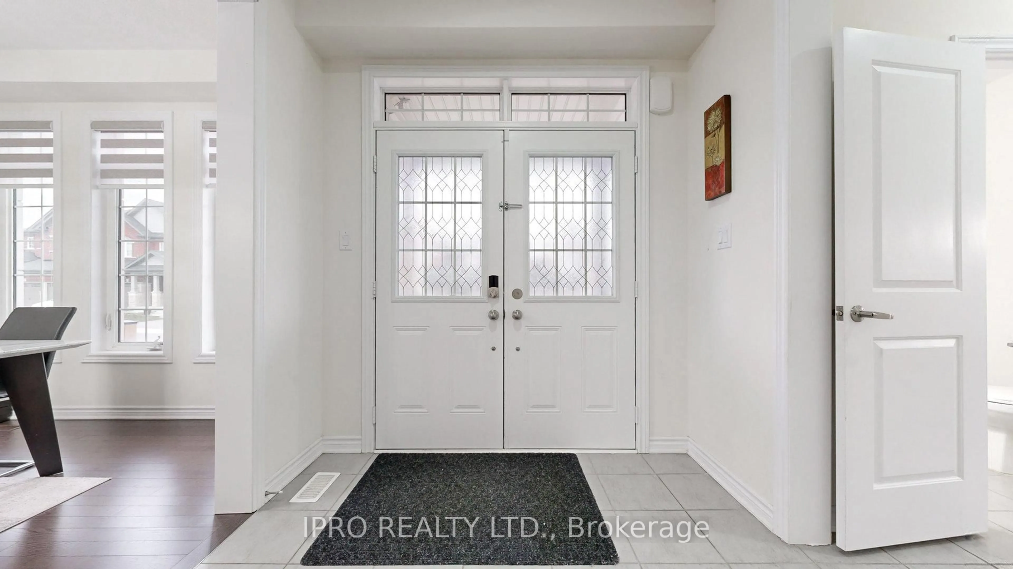 Indoor entryway for 30 Northhill Ave, Cavan Monaghan Ontario L0A 1G0