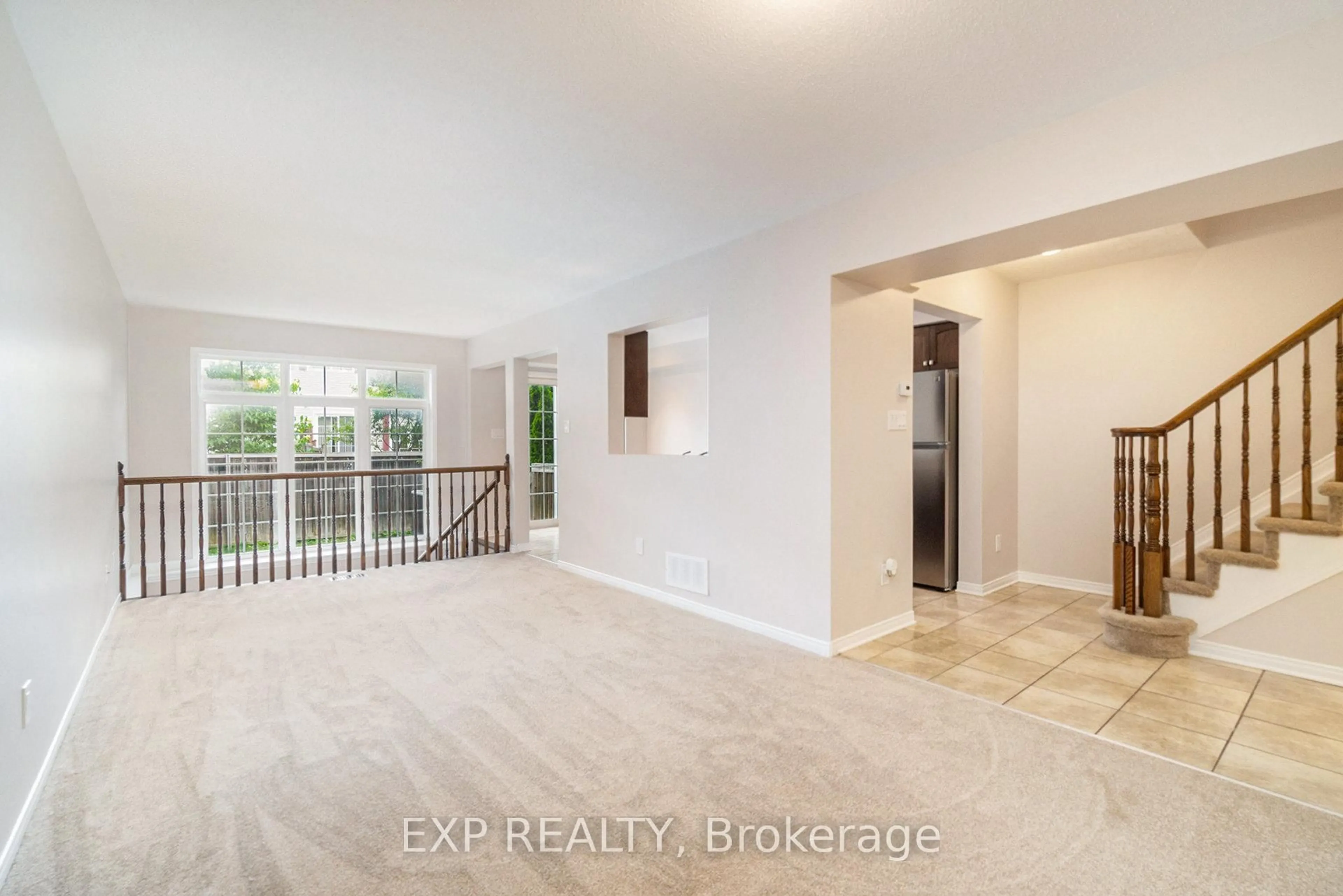 Unknown for 112 Braddock Private, Ottawa Ontario K2J 0E7