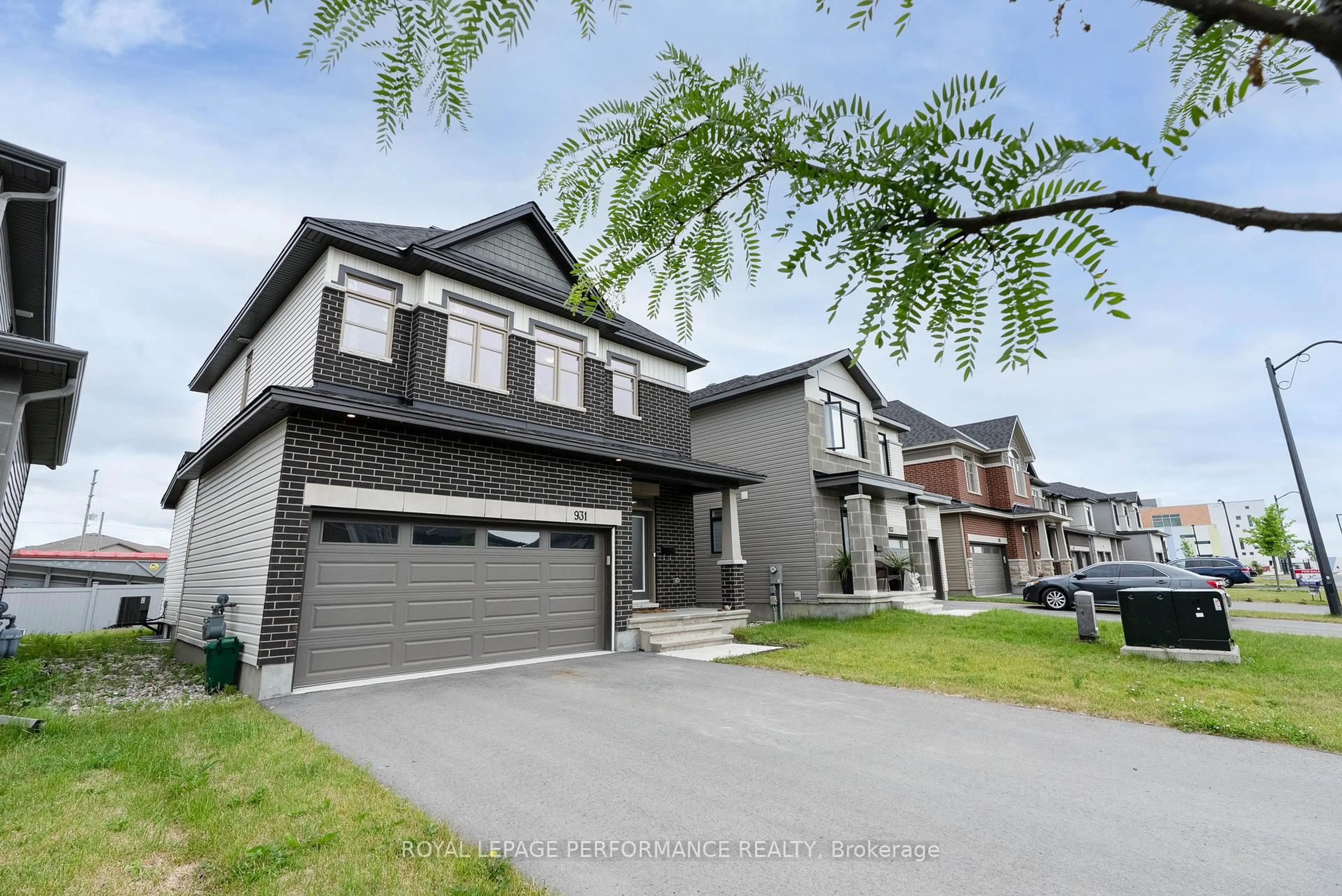 Unknown for 931 Embankment St, Ottawa Ontario K2S 2P6