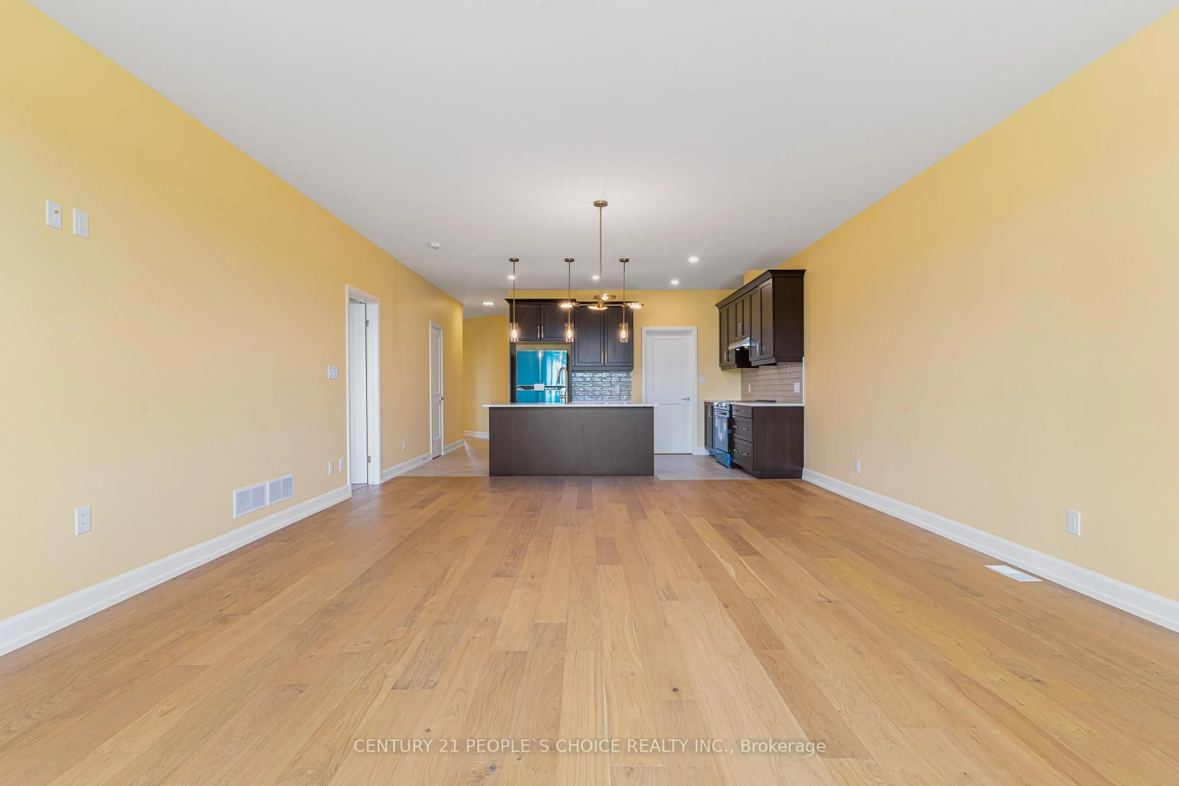Open concept kitchen, wood/laminate floor for 3947 Mitchell Cres, Fort Erie Ontario L0S 1S0