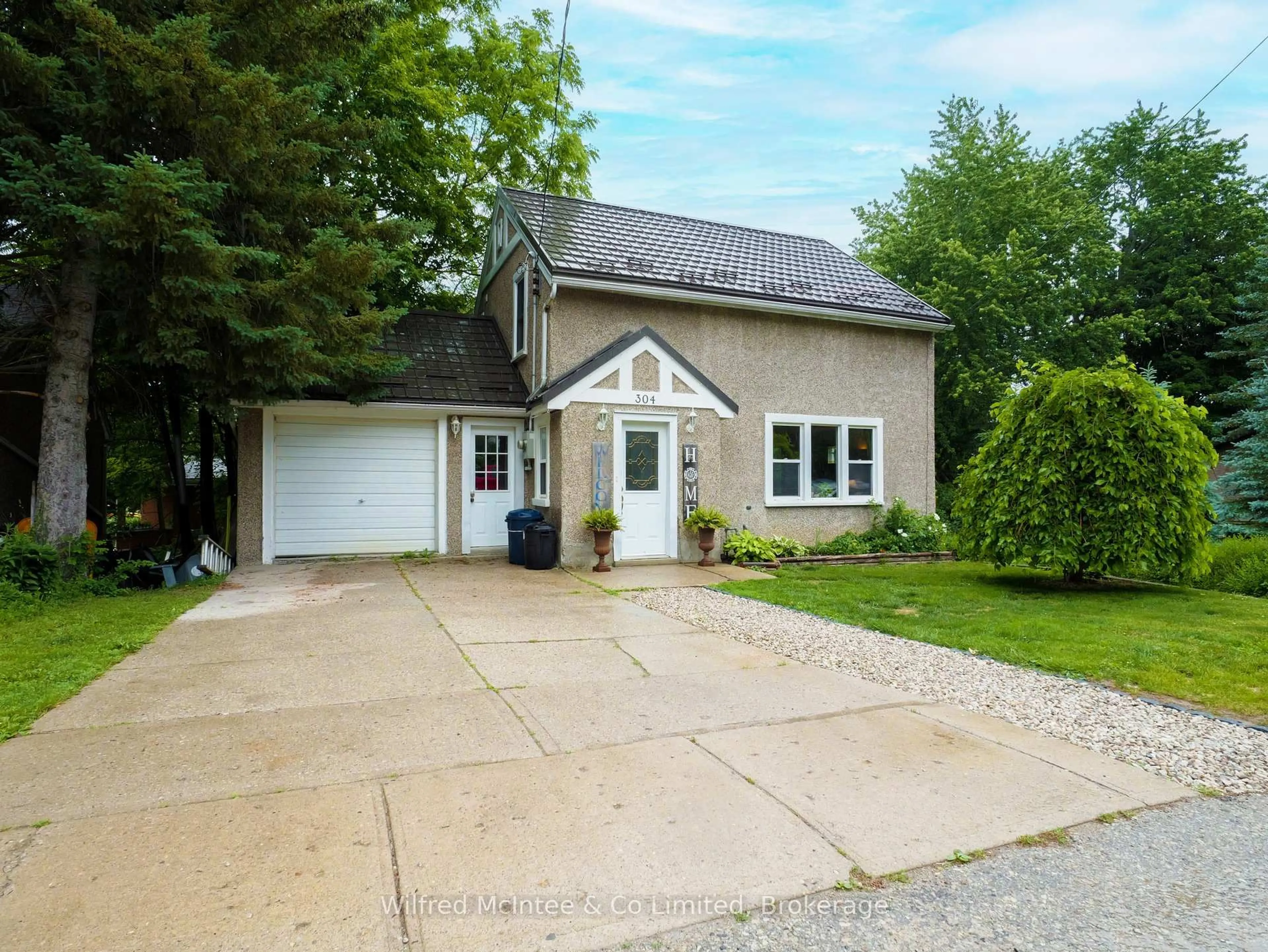 Unknown for 304 Napier St, Brockton Ontario N0G 2V0