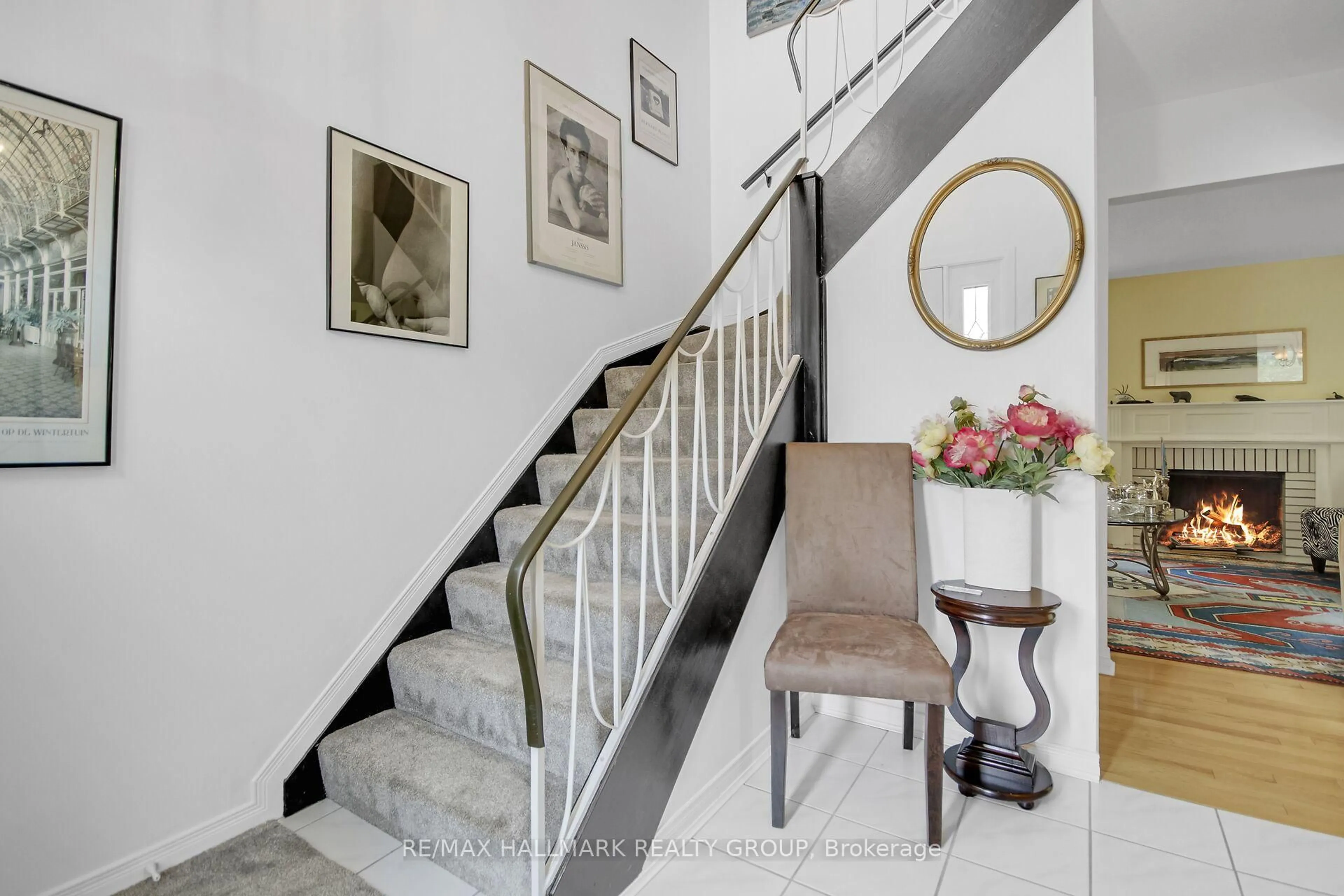 Stairs for 42 Bentworth Cres, Ottawa Ontario K2G 3X2