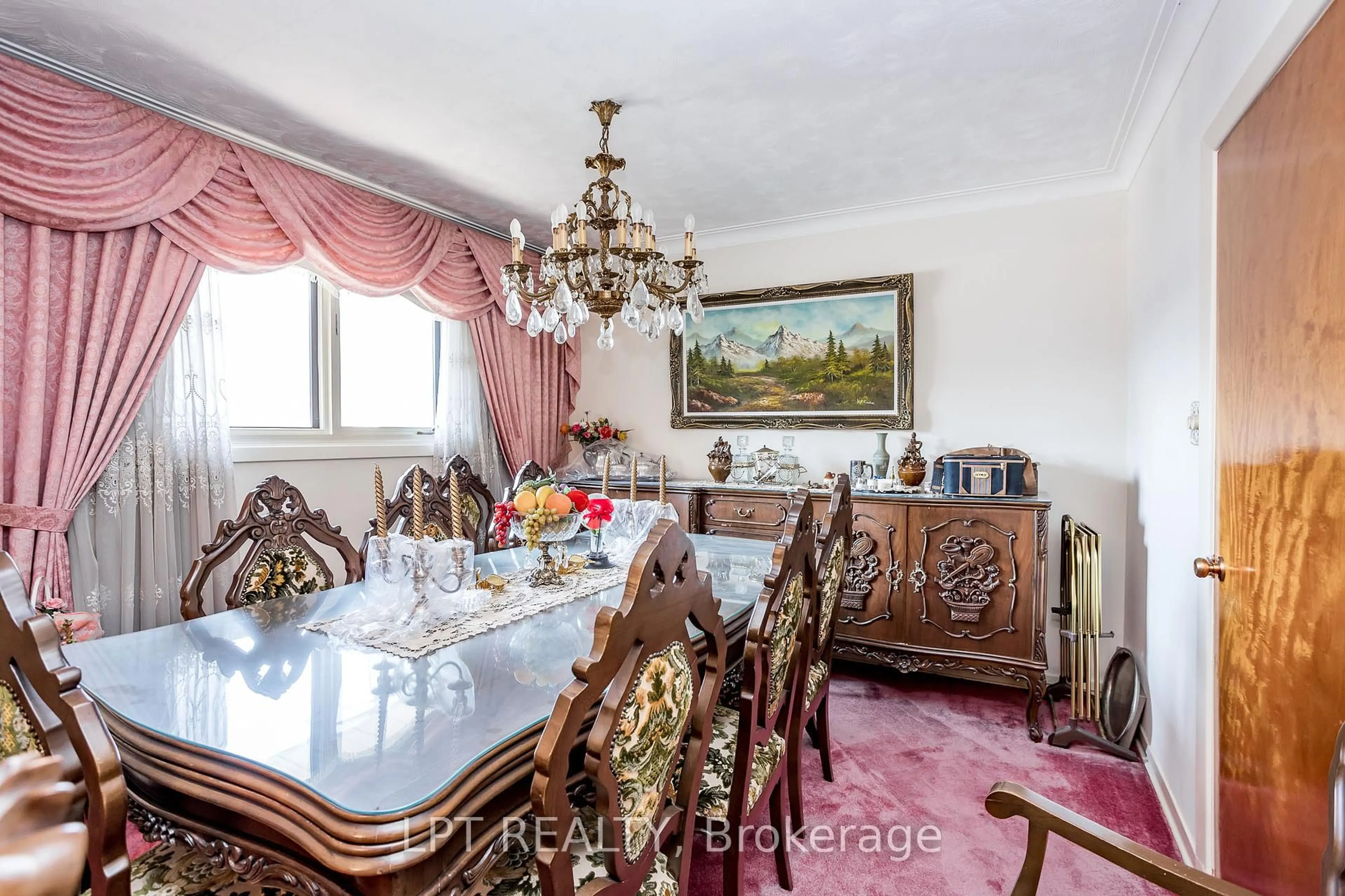 Dining room, unknown for 648 Parkview Rd, Ottawa Ontario K1Z 6E5