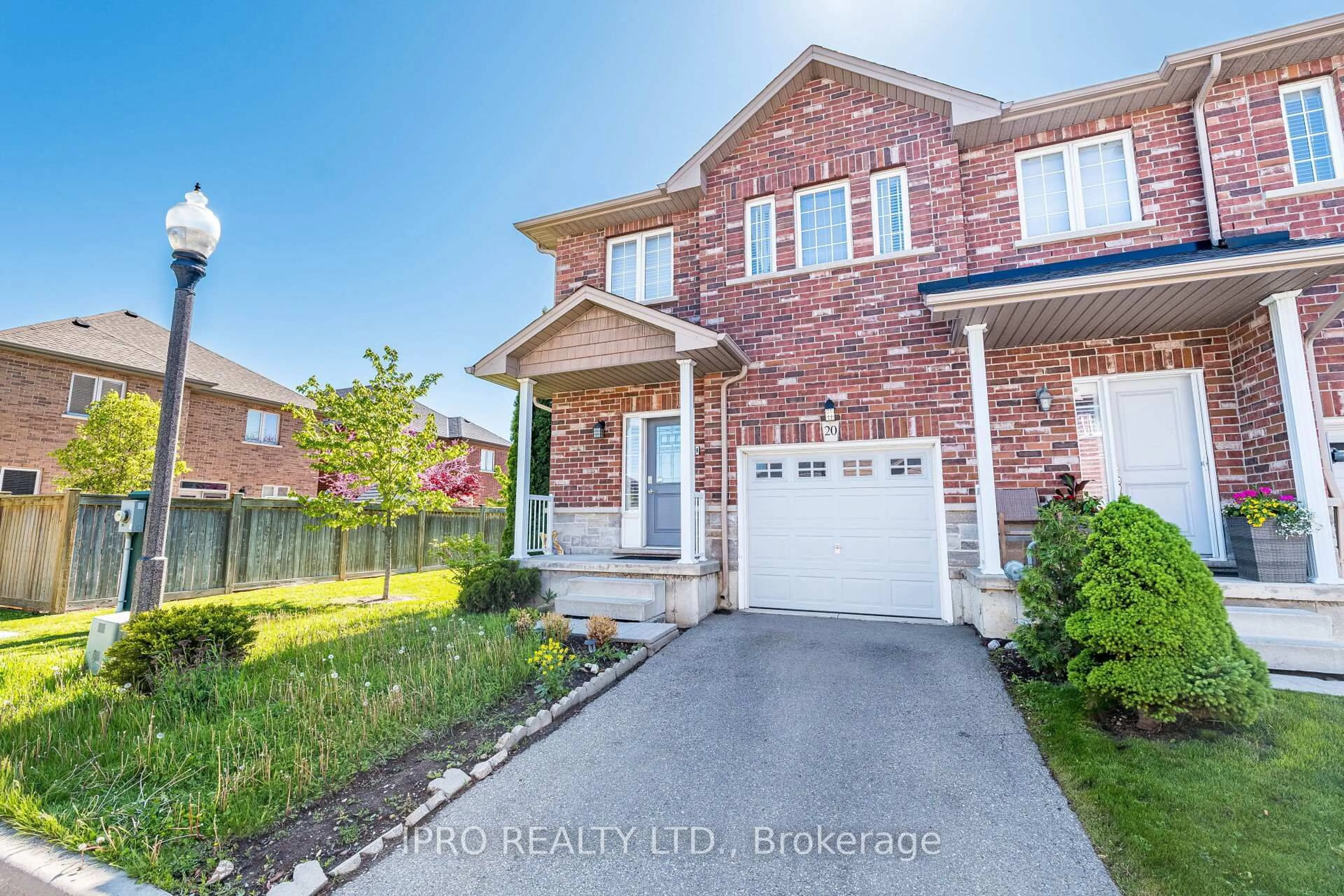 Home with brick exterior material, street for 45 Seabreeze Cres #20, Hamilton Ontario L8E 0G1
