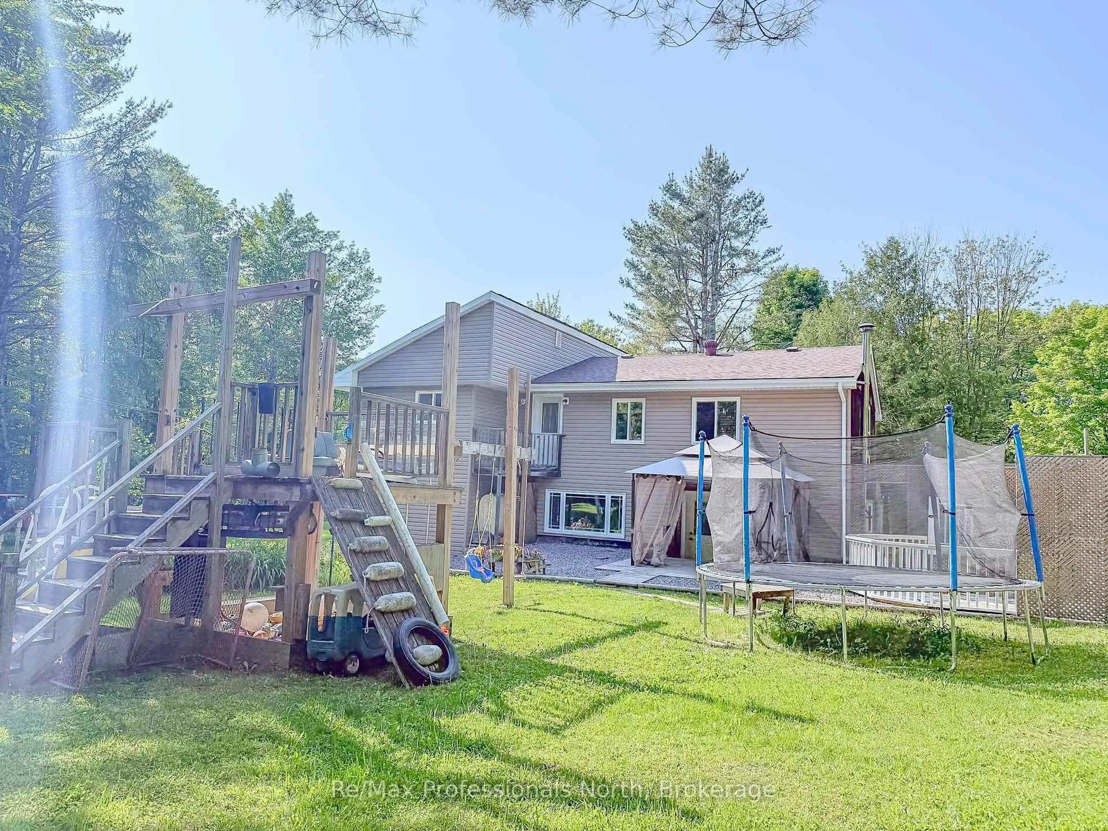 Unknown for 1397 Old Parry Sound Rd, Muskoka Lakes Ontario P0B 1M0