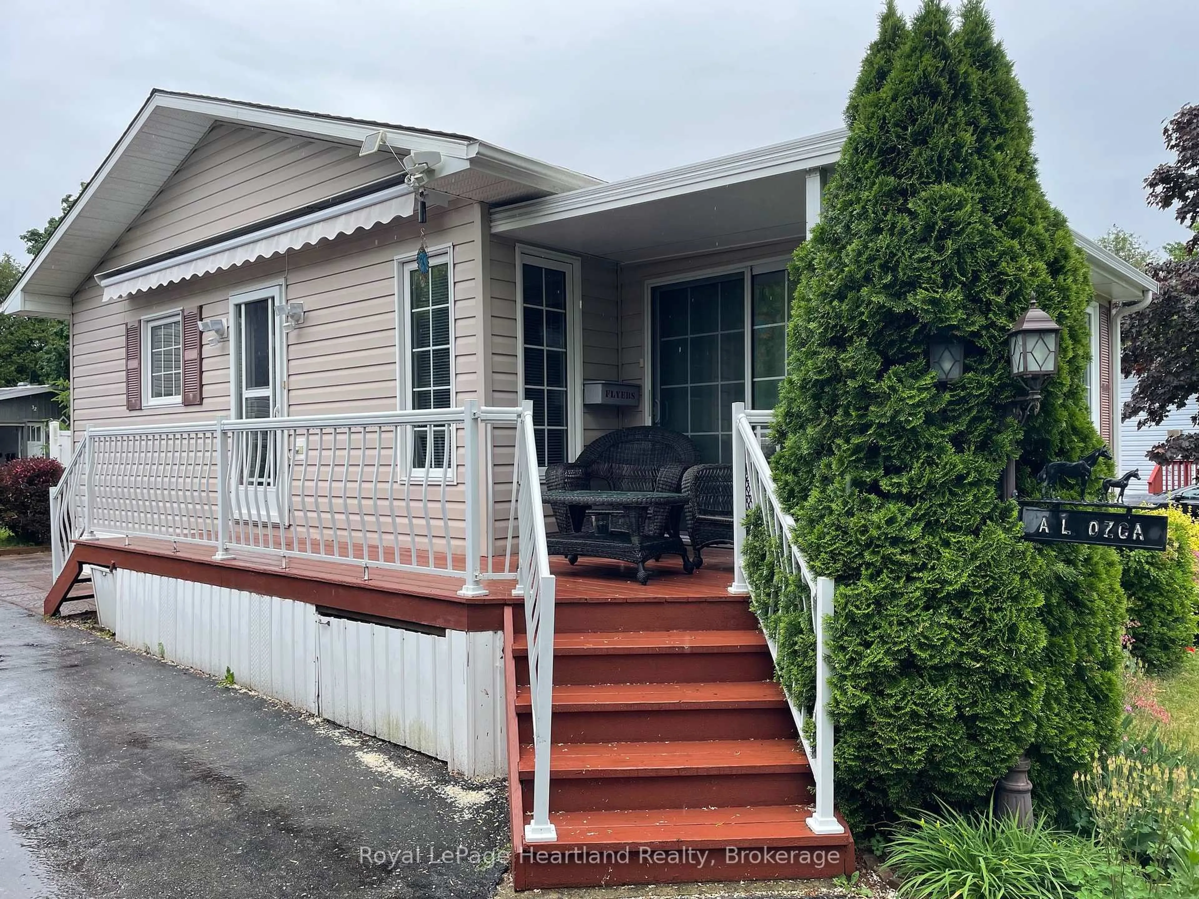Home with vinyl exterior material, street for 14 GARDEN Rd, Ashfield-Colborne-Wawanosh Ontario N7A 3Y3