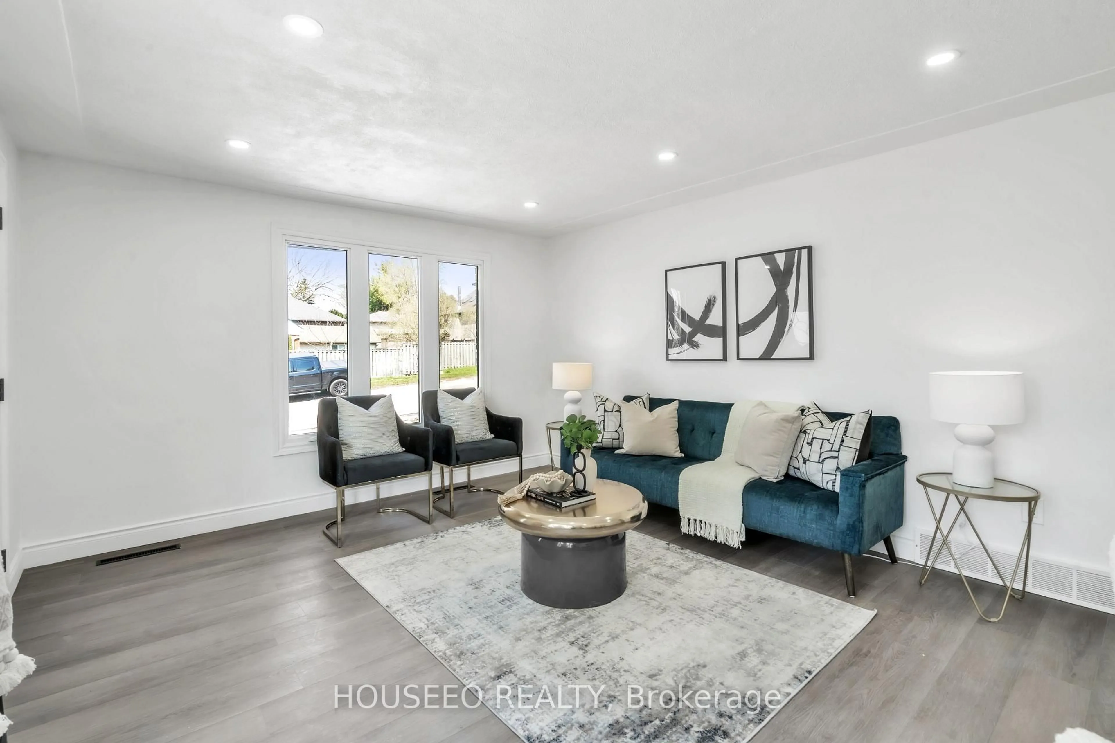 Living room with furniture, unknown for 1224 Hamilton Rd, London East Ontario N5W 1B2