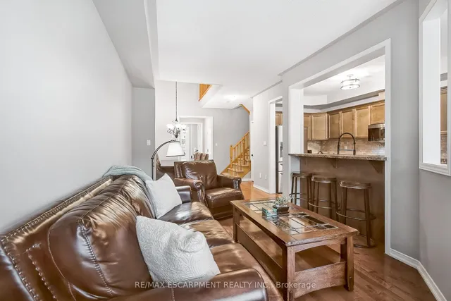 Additional property image - 71 CATHEDRAL Crt