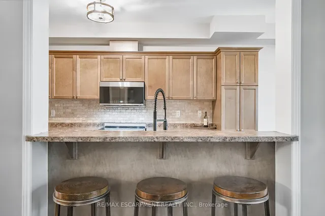 Additional property image - 71 CATHEDRAL Crt