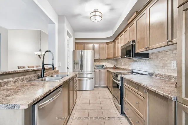 Additional property image - 71 CATHEDRAL Crt