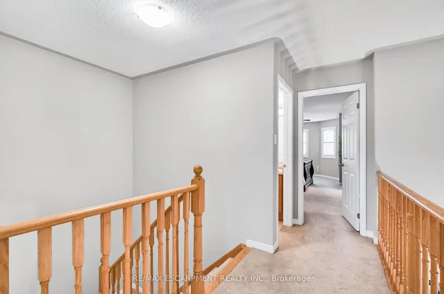 Additional property image - 71 CATHEDRAL Crt