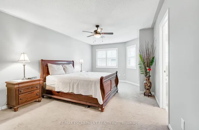 Additional property image - 71 CATHEDRAL Crt