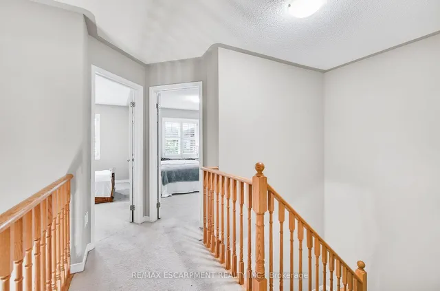 Additional property image - 71 CATHEDRAL Crt