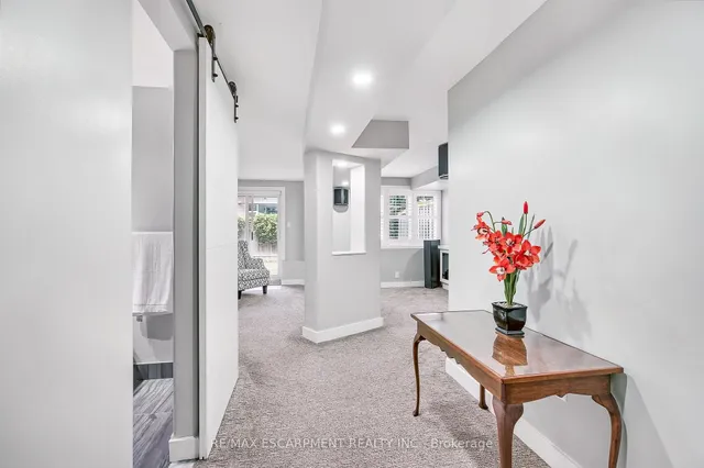 Additional property image - 71 CATHEDRAL Crt