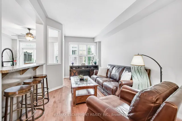 Additional property image - 71 CATHEDRAL Crt