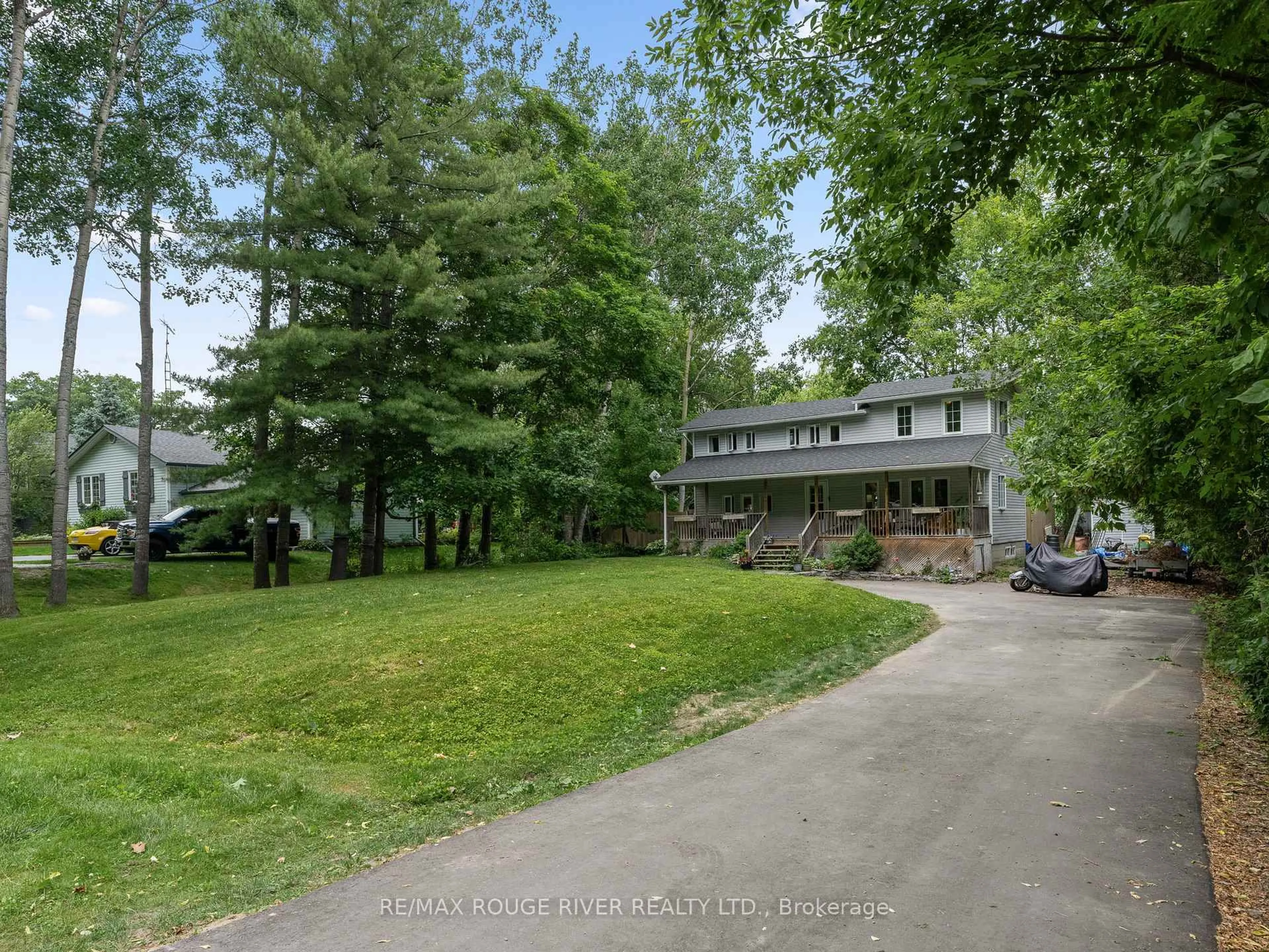 A pic from outside/outdoor area/front of a property/back of a property/a pic from drone, unknown for 7134 Poplar Dr, Hamilton Township Ontario K0L 1E0