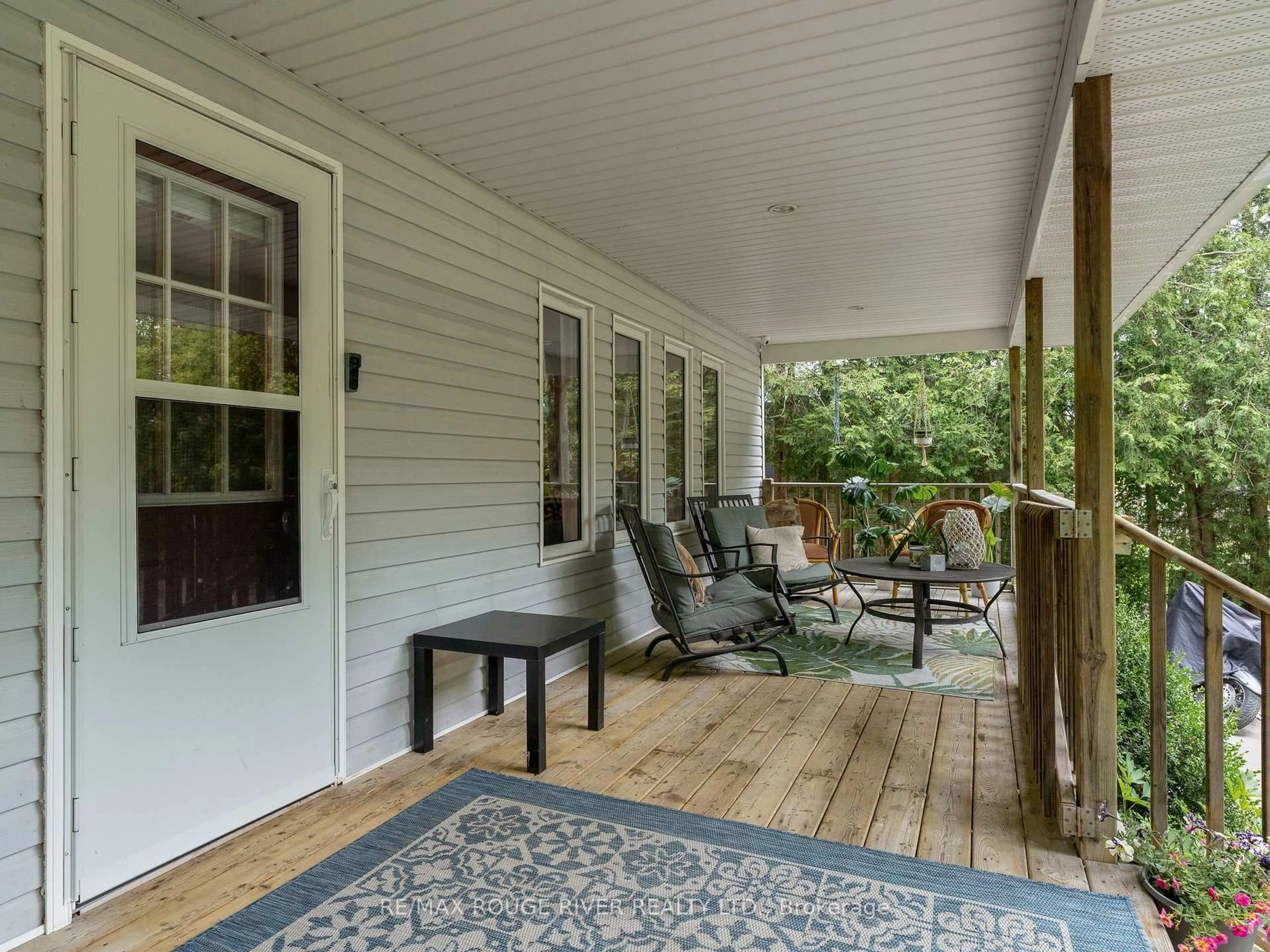 Patio, street for 7134 Poplar Dr, Hamilton Township Ontario K0L 1E0