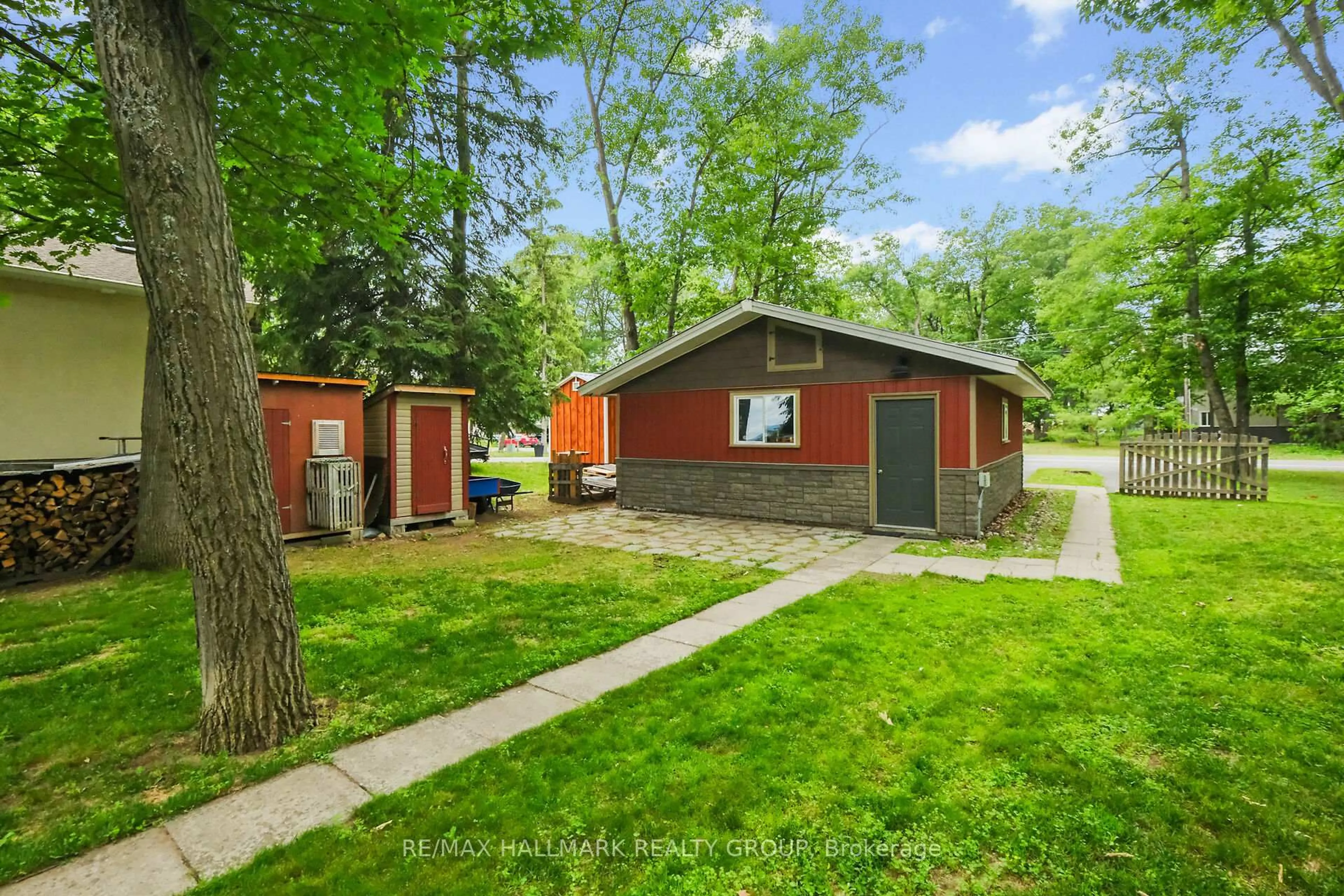 Shed for 500 Bayview Dr, Ottawa Ontario K0A 3M0