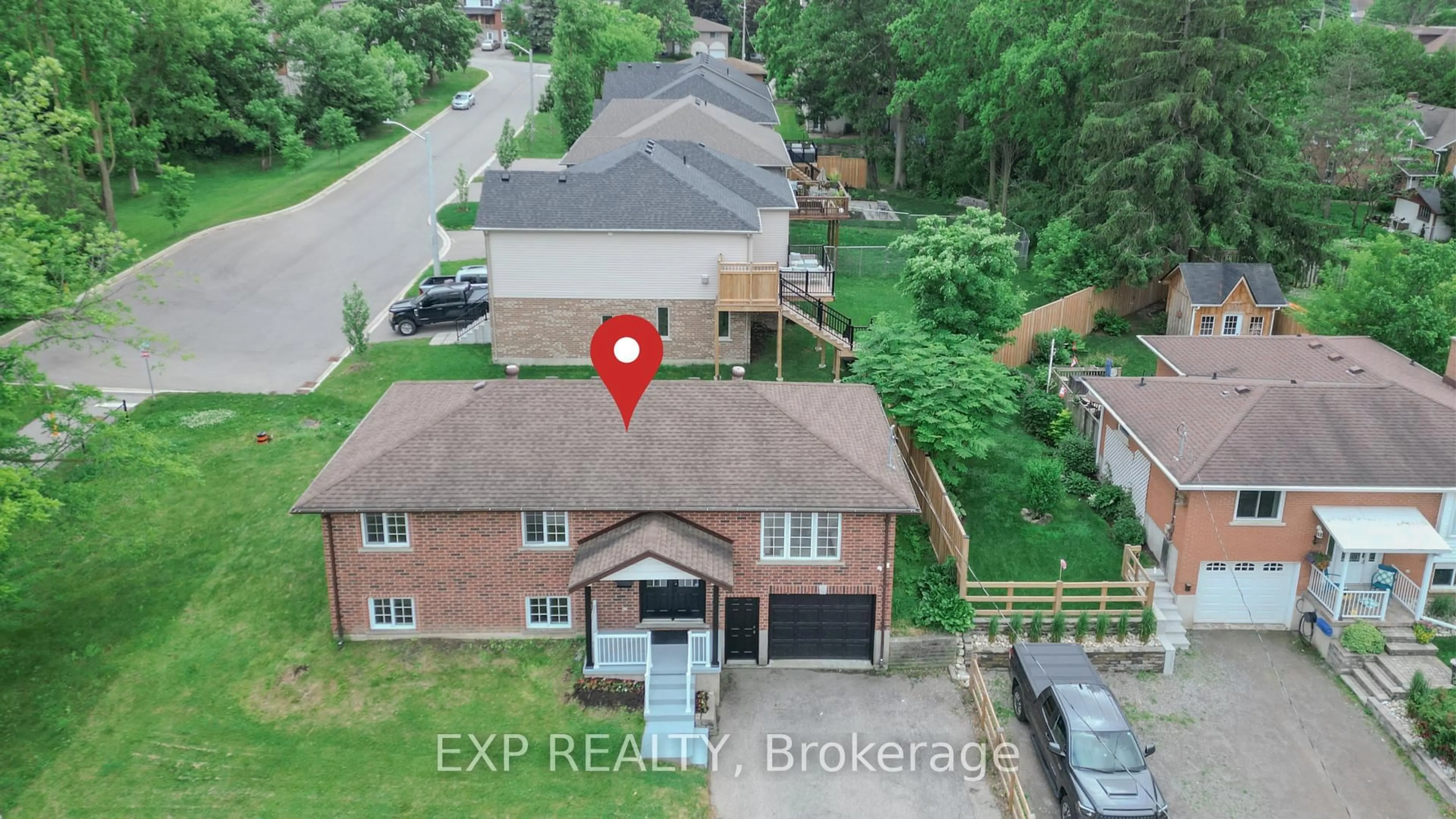 A pic from outside/outdoor area/front of a property/back of a property/a pic from drone, street for 1843 Old Mill Rd, Kitchener Ontario N2P 1E3
