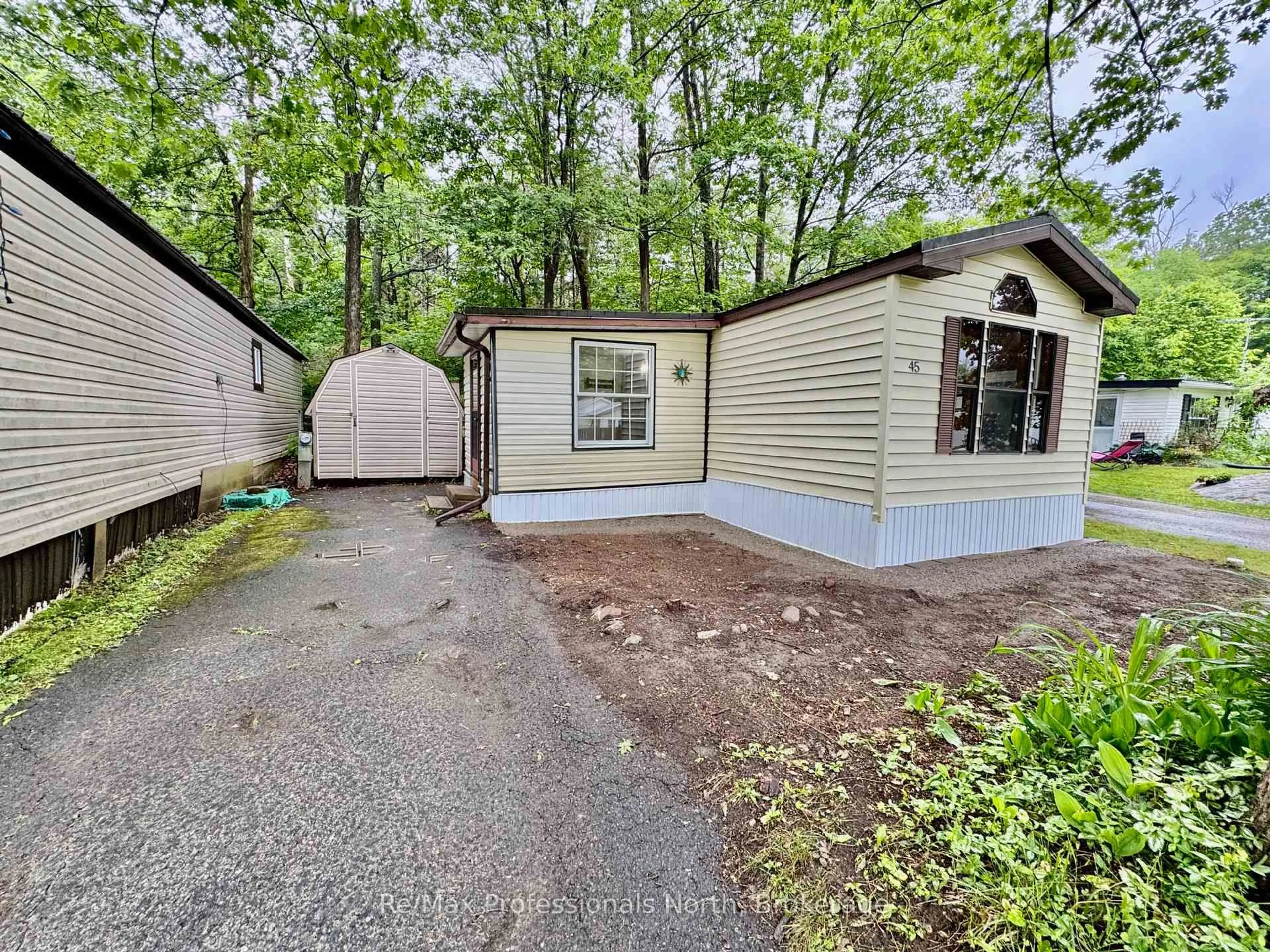 Unknown for 1007 RACOON Rd #45, Gravenhurst Ontario P1P 1R1