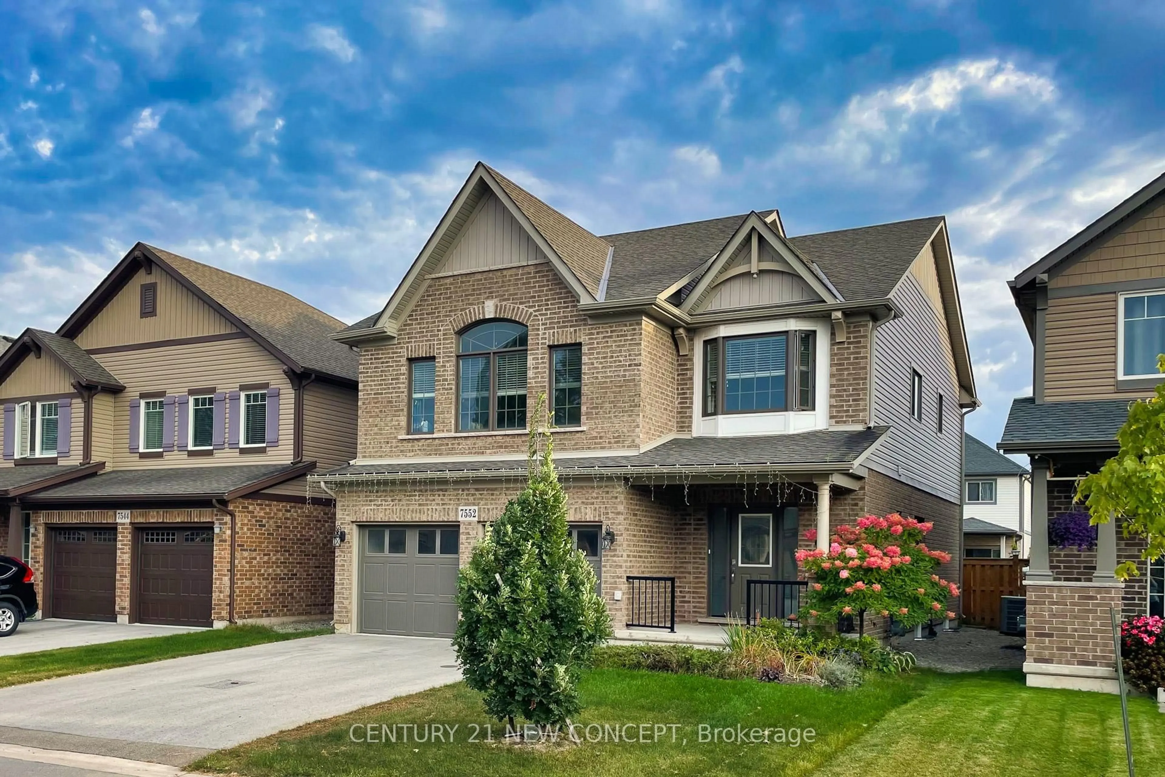 Home with brick exterior material, street for 7552 Lionshead Ave, Niagara Falls Ontario L2G 0A7