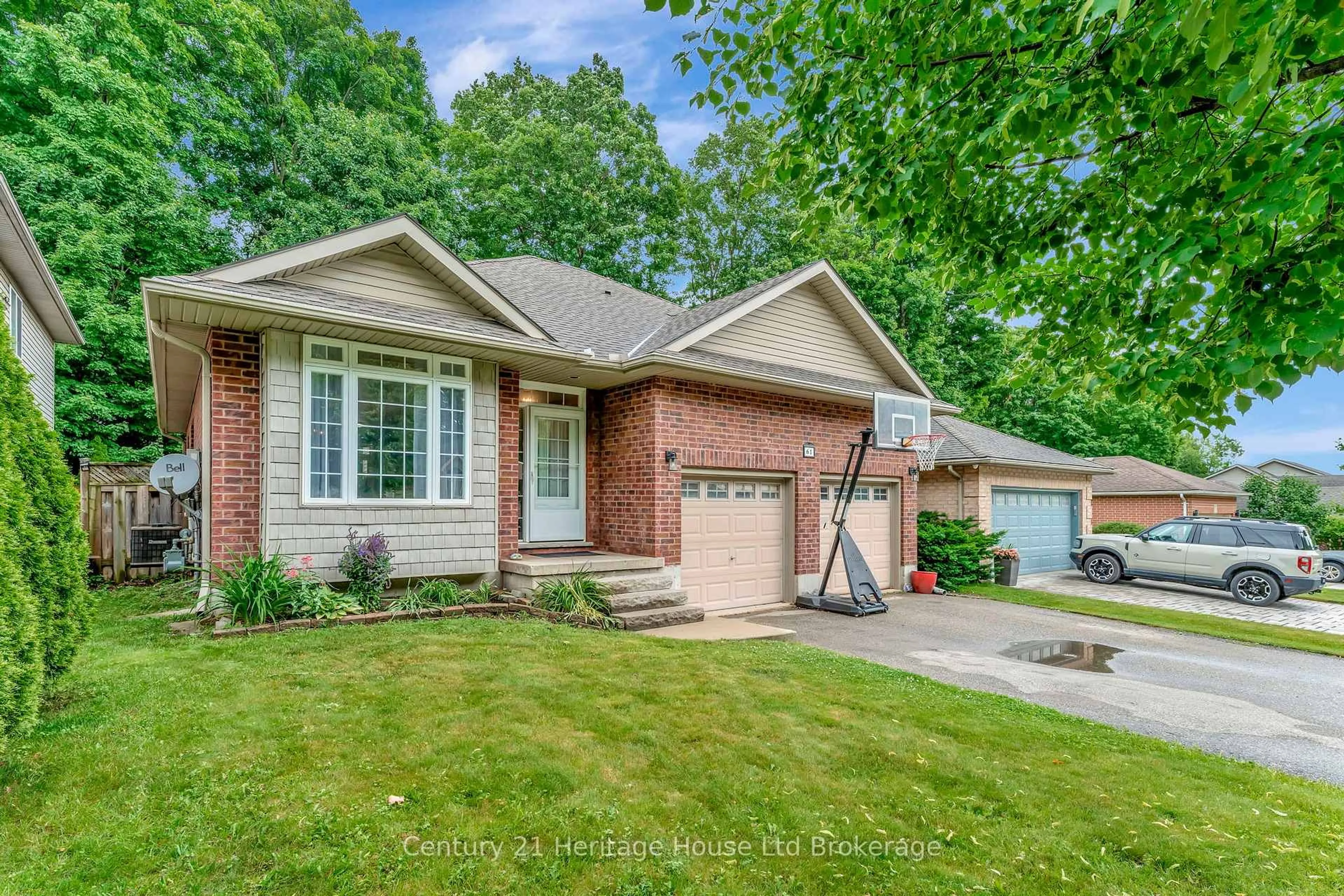 Home with brick exterior material, street for 61 Potters Way, Woodstock Ontario N4S 9A1